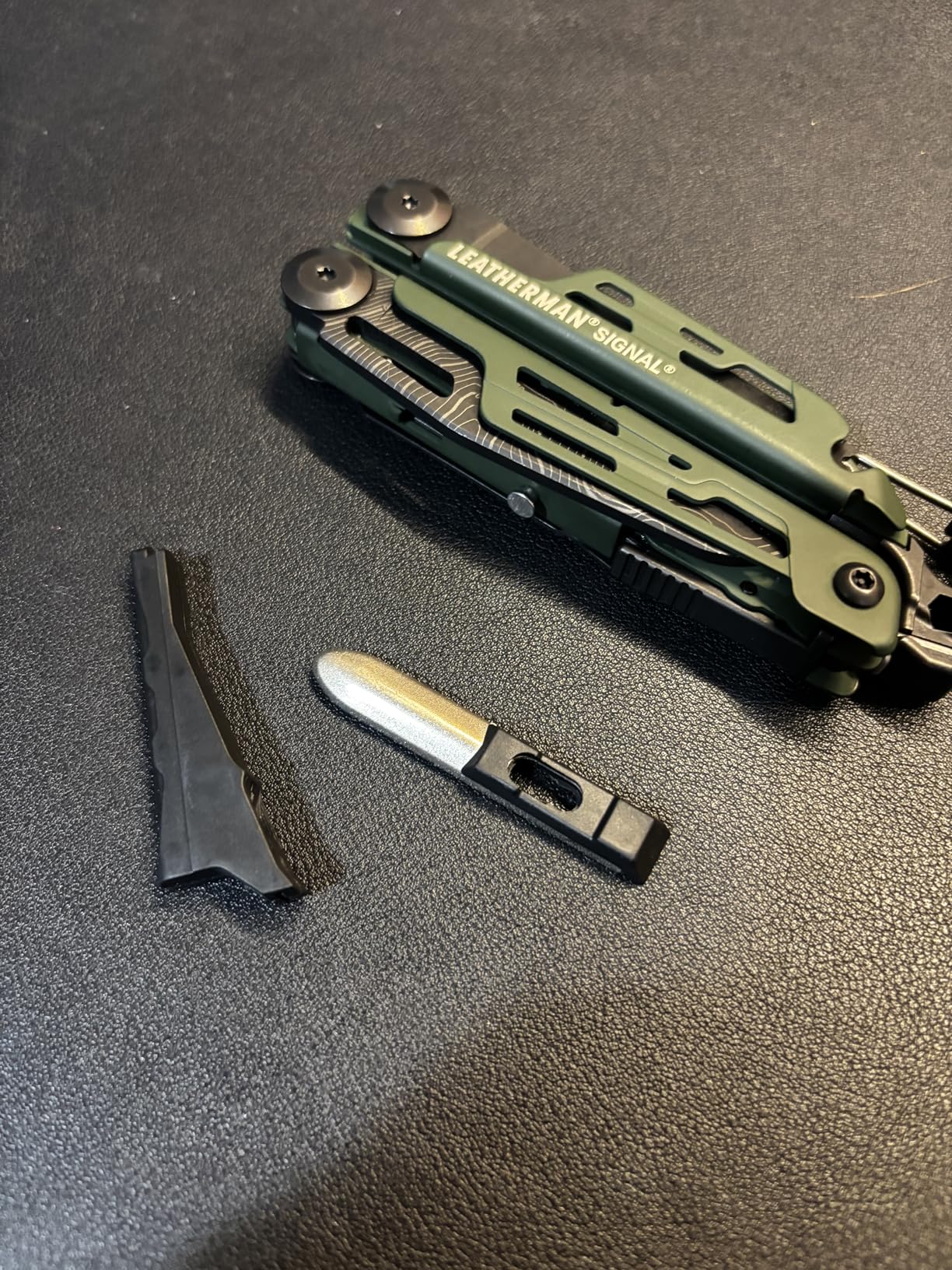 LEATHERMAN, Signal, 19-in-1 Multi-tool for Outdoors, Topographical Print | Camping, Hiking, Fishing, Survival, Durable & Lightweight EDC, Made in the USA customer photo 2