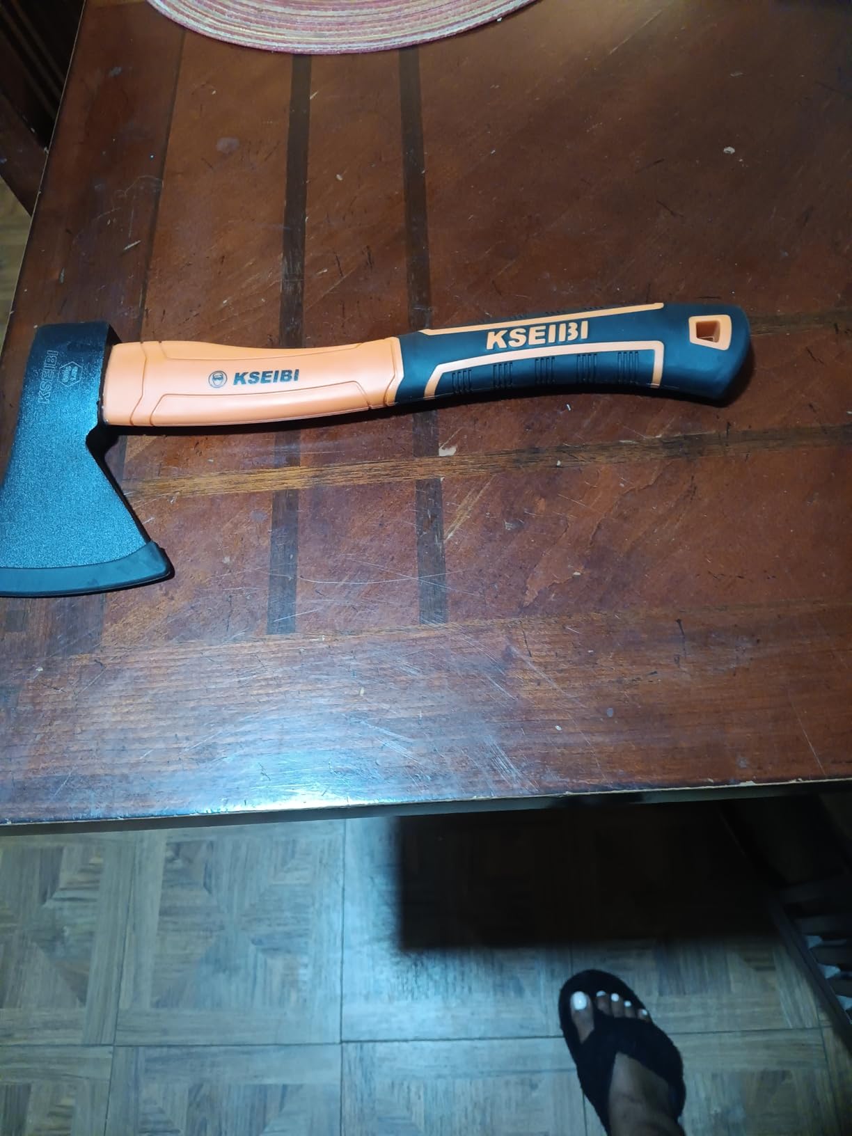 KSEIBI Wood Axe, Small Outdoor Camp Hatchet for Splitting and Kindling Wood customer photo 1