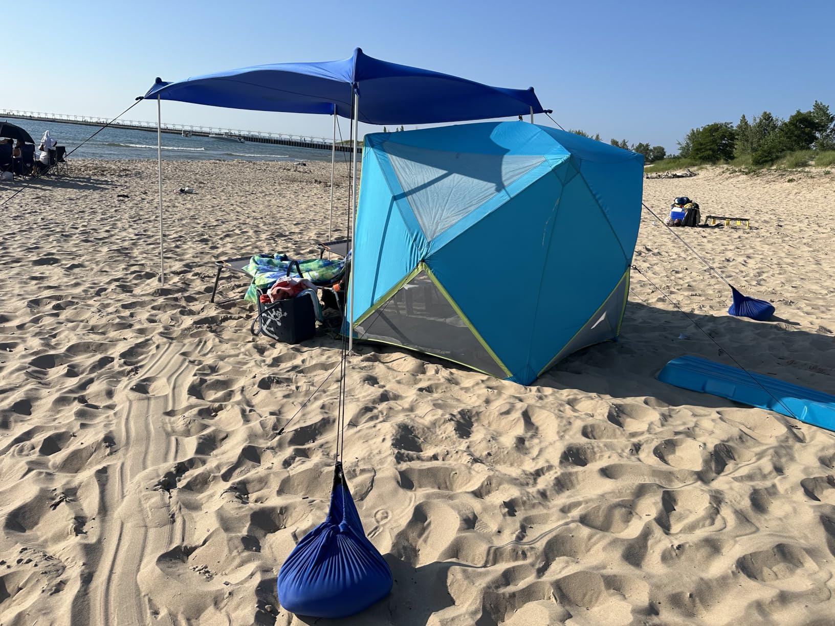 UMARDOO Family Beach Tent Canopy Sun Shade Portable 10×10FT, Large Wind Resistance Beach Sun Shelter Easy Setup with Packable Carry Bag for Outdoor Travel UPF 50+ (Blue) customer photo 1