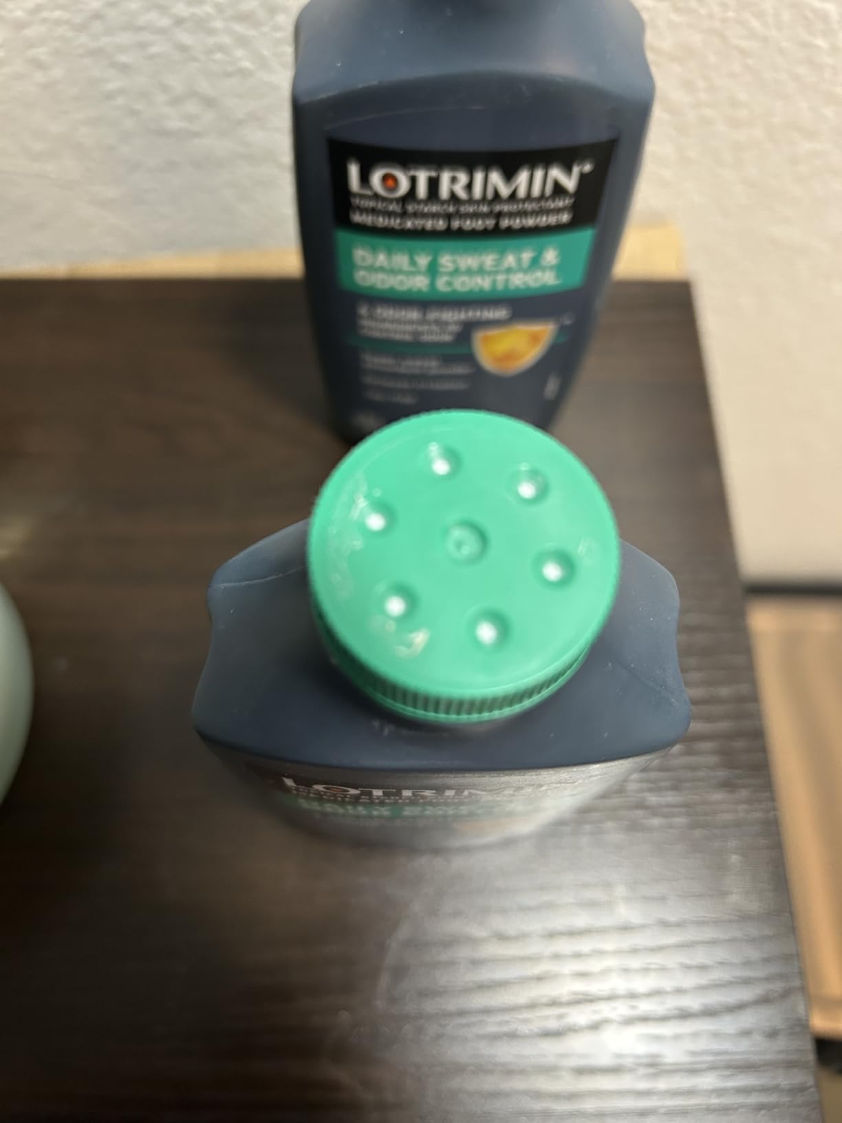 Lotrimin Daily Sweat & Odor Control Medicated Foot Powder - Antifungal Formula, 6.25 Ounce customer photo 2