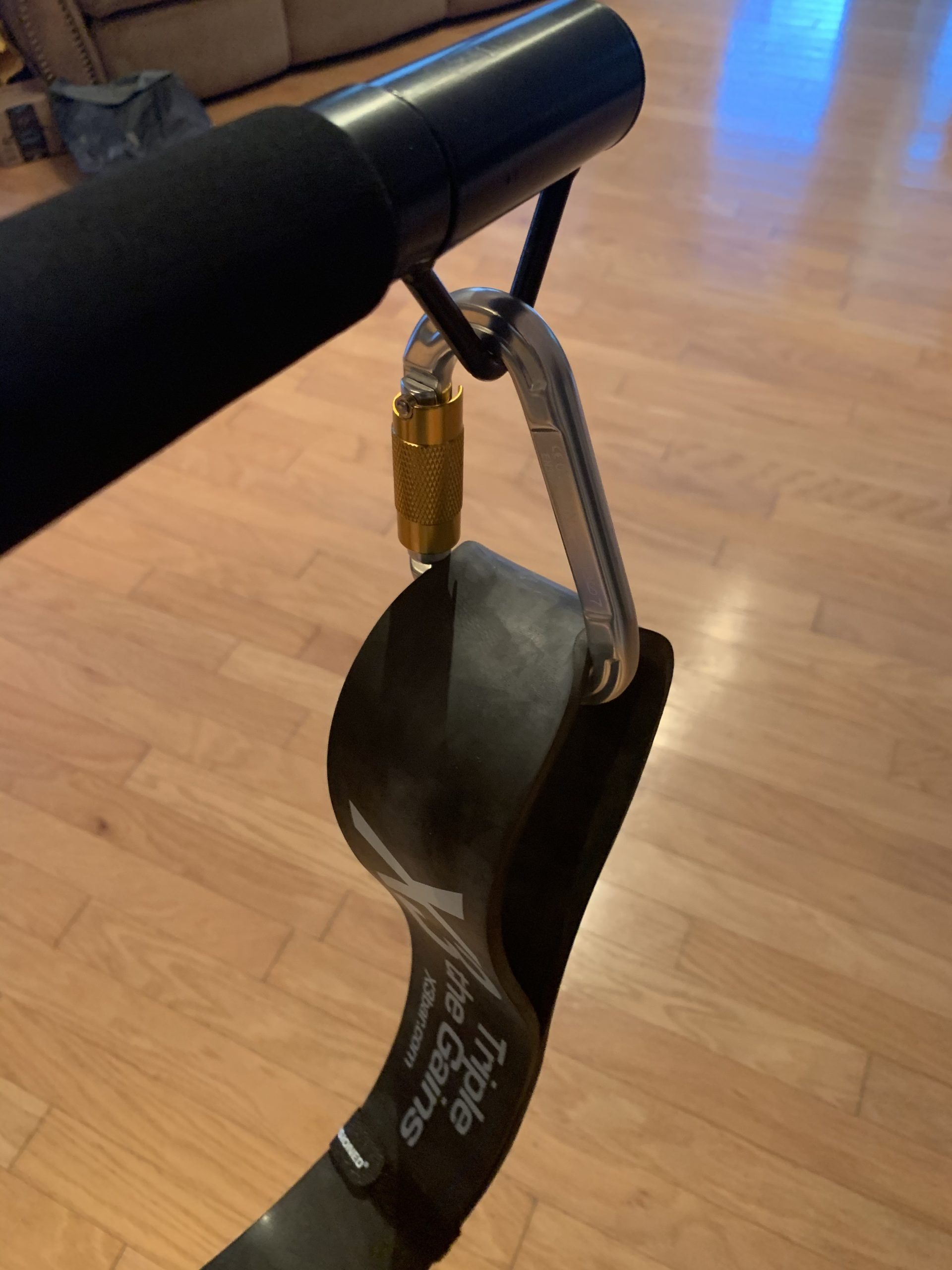 FVW Auto Locking Rock Climbing Carabiner Clips, Professional 25KN (5620 lbs) Heavy Duty Caribeaners for Rappelling Swing Rescue & Gym etc, Large D-Shaped Carabiners customer photo 2