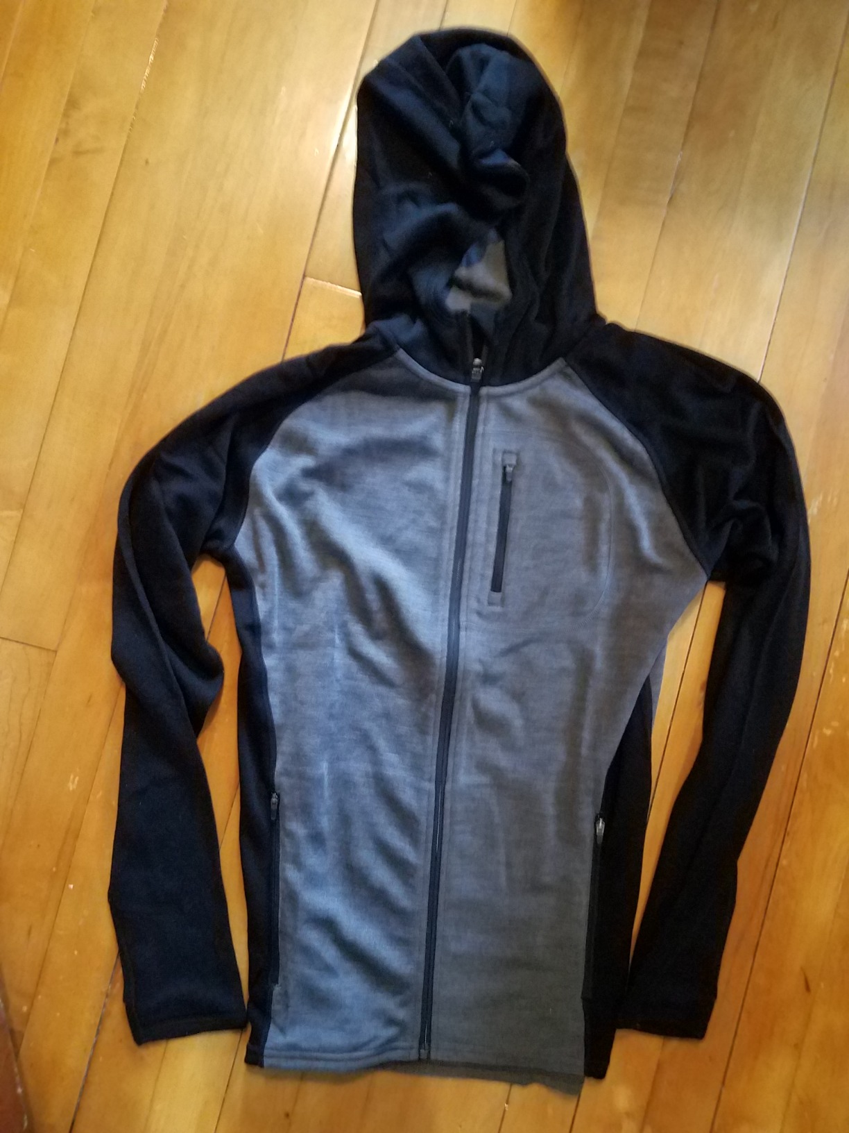 Midweight Womens Full Zip Hoodie - No Itch Renewable Fabric customer photo 2