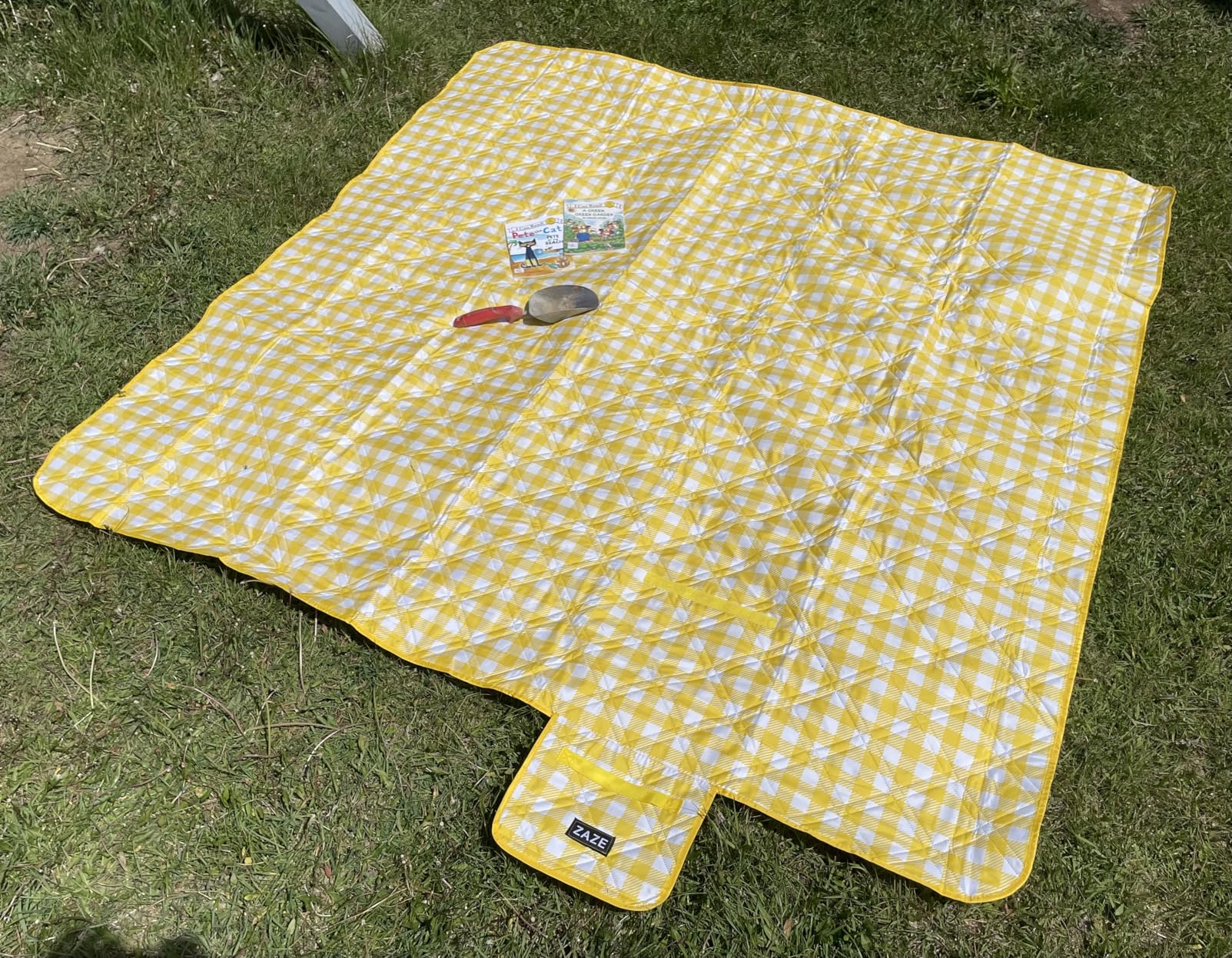 ZAZE Extra Large Picnic Outdoor Blanket, 80''x80'' Waterproof Foldable Blankets Gingham Picnic Mat for Beach, Camping Grass Lawn Park Accessories Cute Couple Gifts Ideas Wedding Registry(Green White) customer photo 2