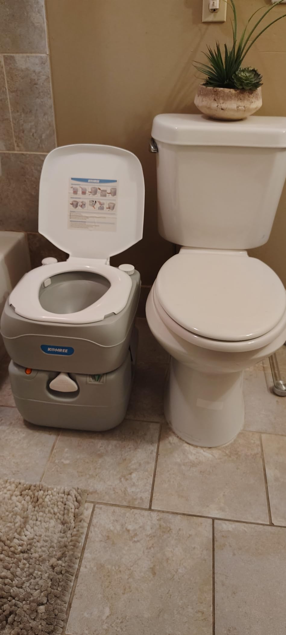 Kohree Portable RV Toilet, Camping Toilet Porta Potty, 5.8 Gallon Detachable Waste Tank, Indoor Outdoor Leak-Proof Toilet with Level Indicator, for Adults Home Use, RV Travel, Boat and Trips customer photo 2