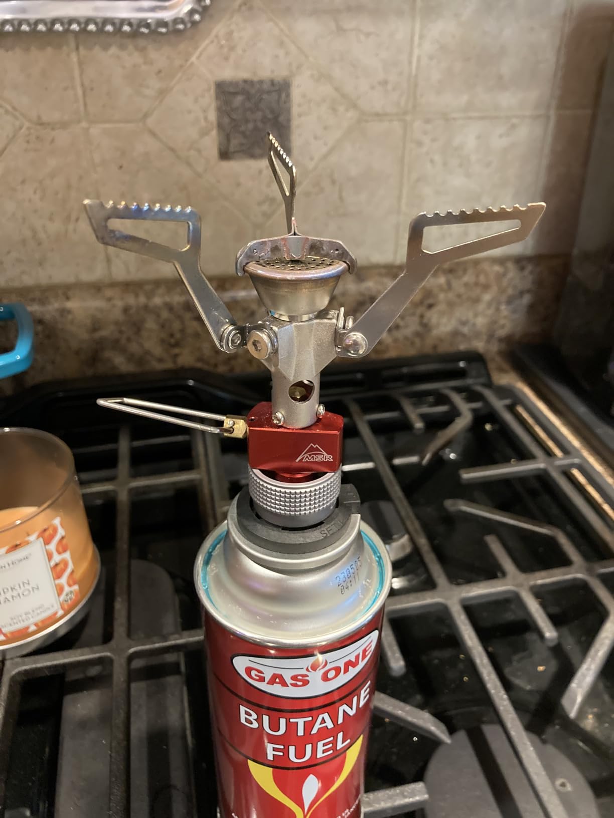 CAMPINGMOON Camping Grill Gas Stove Adapter (Vertical Type), Input: Butane Canister, Output: EN417 Lindal Valve Z11 customer photo 2