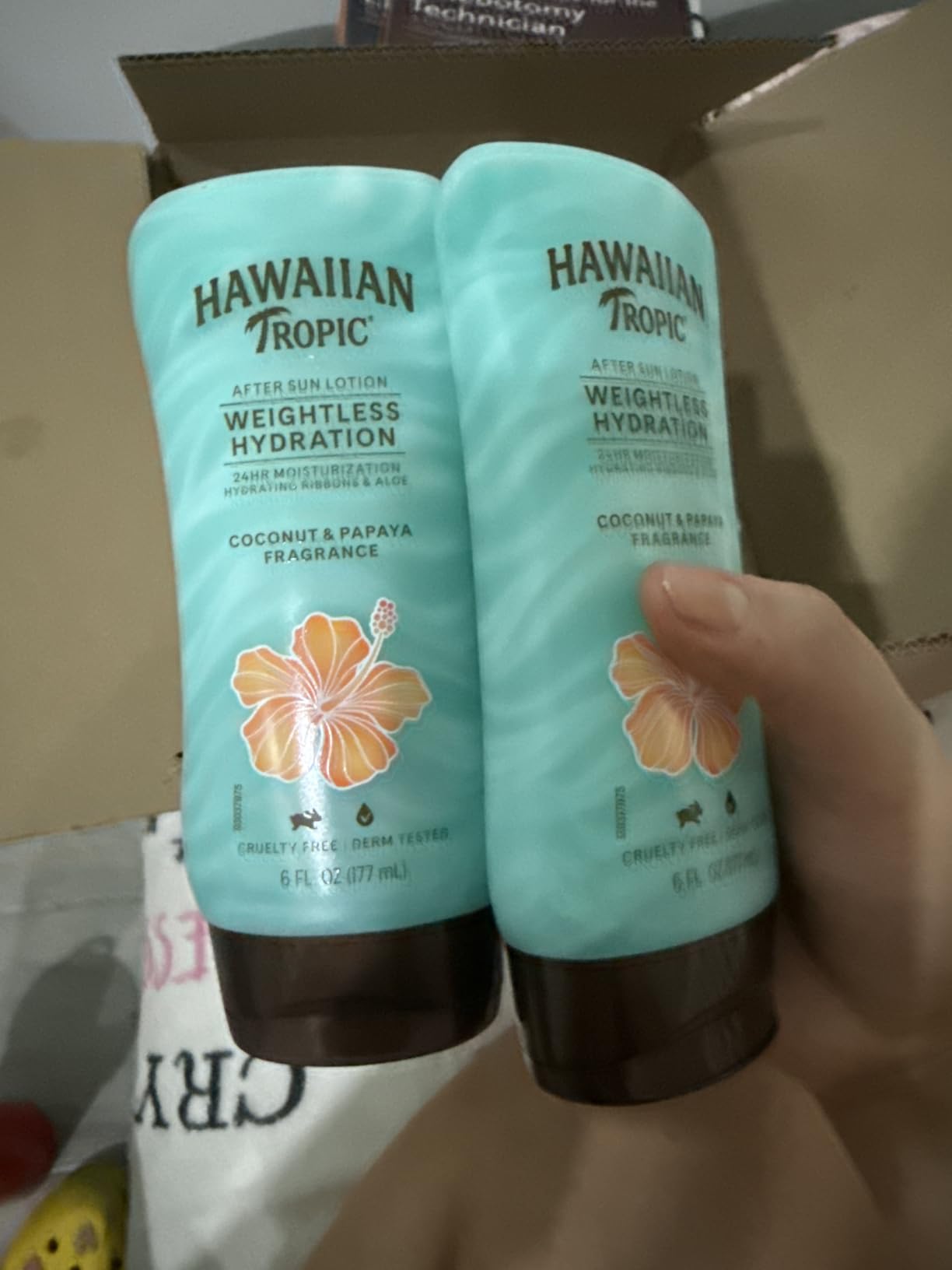 Hawaiian Tropic Weightless Hydration After Sun Lotion, 6 Fl Oz (2 Pack) customer photo 1
