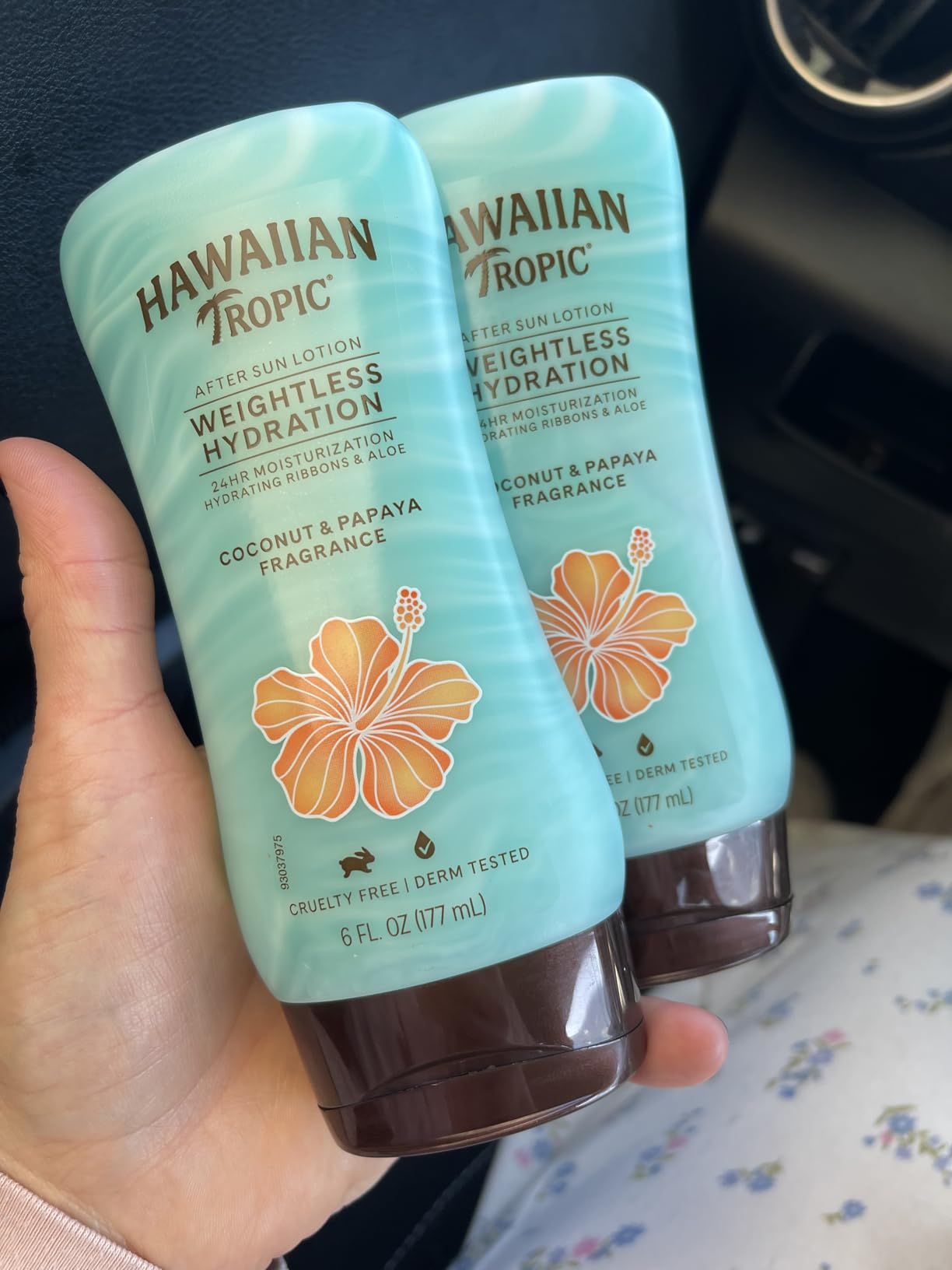 Hawaiian Tropic Weightless Hydration After Sun Lotion, 6 Fl Oz (2 Pack) customer photo 2