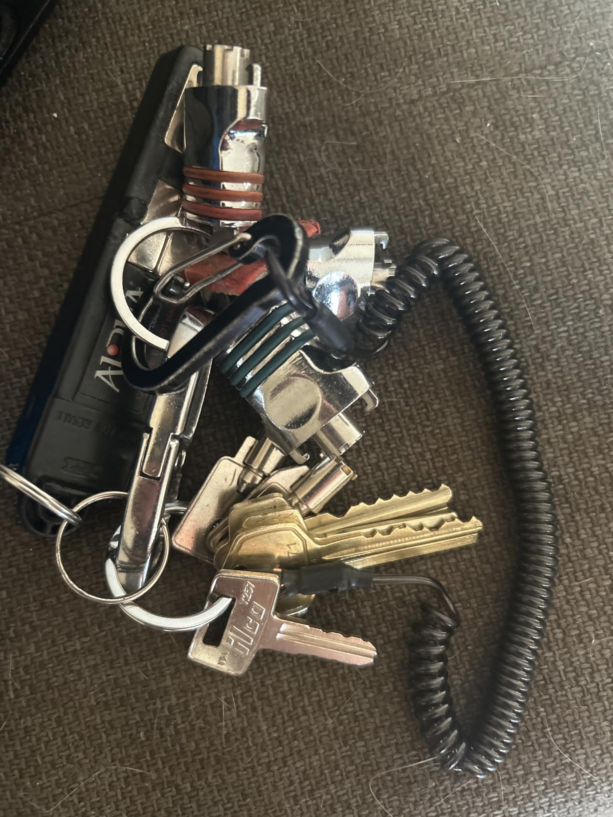 Retractable Coiled Lanyards with Carabiner Clips | Waterproof, Rustproof, 3pcs/6pcs customer photo 1
