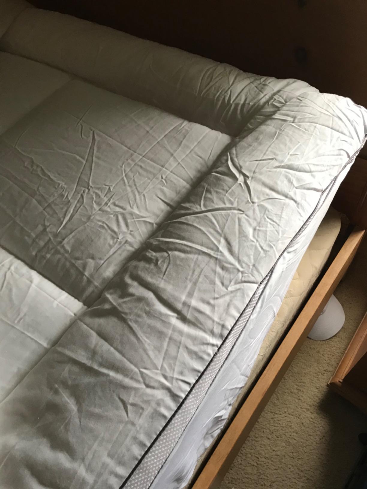 ViscoSoft 4 Inch Pillow Top Memory Foam Mattress Topper Short Queen - Cooling Hybrid Lux Dual Layer RV/Camper Mattress Pad - CertiPUR-US Certified customer photo 1
