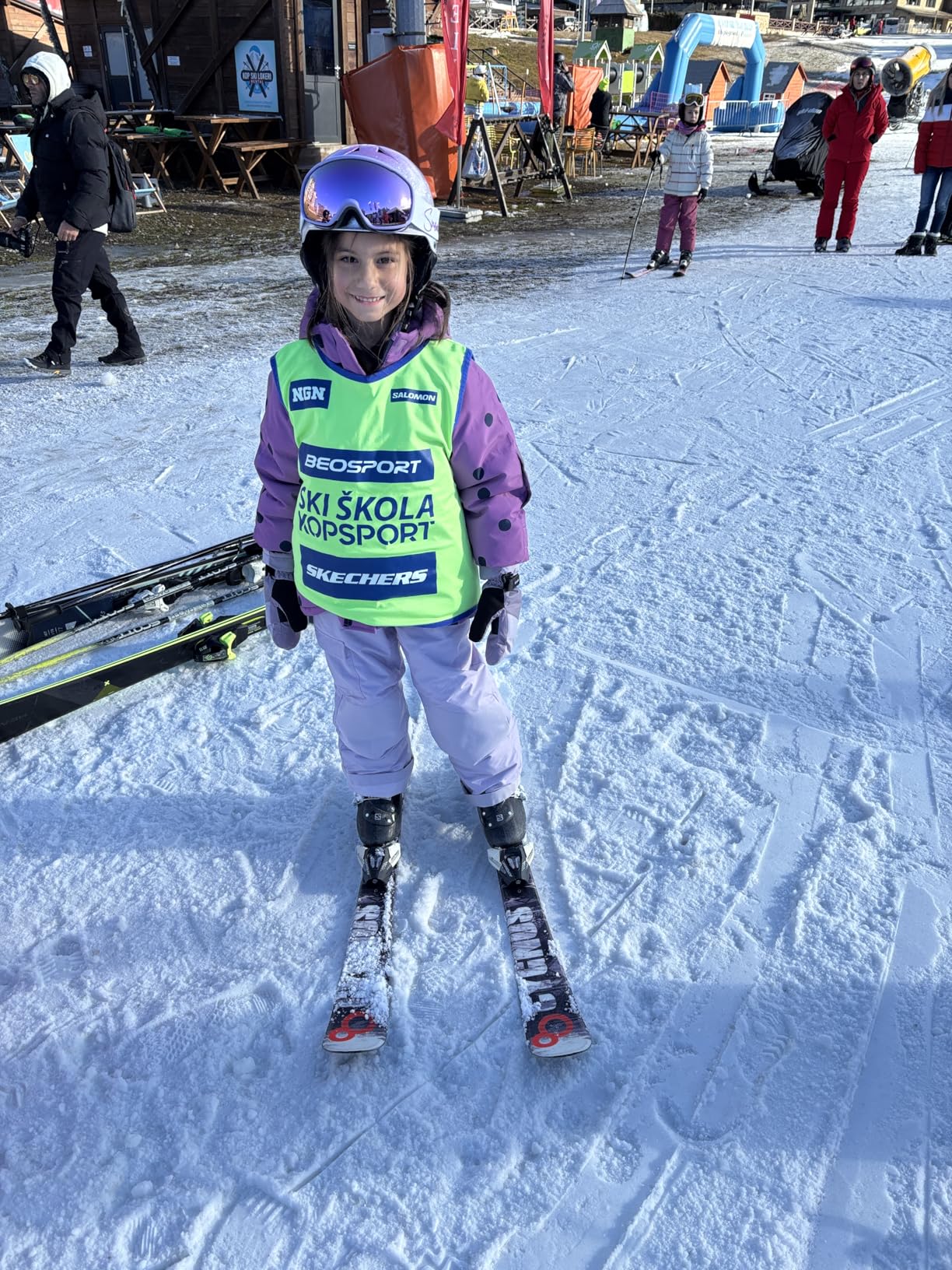 Odoland Kids Ski Helmet, Snow Helmet with Ski Goggles Set for Boys and Girls, Children Age 6-14 customer photo 1