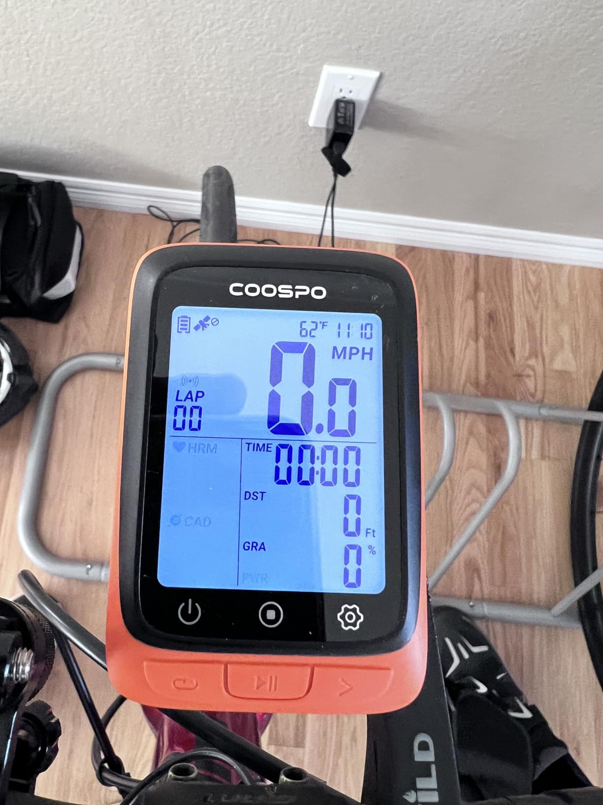 COOSPO Bike Computer Wireless GPS, Cycling Computer GPS Bike Tracker with Bluetooth/ANT+, Waterproof Bicycle Computer GPS Speedometer with Auto Backlight, 2.4 inch LCD Display customer photo 1