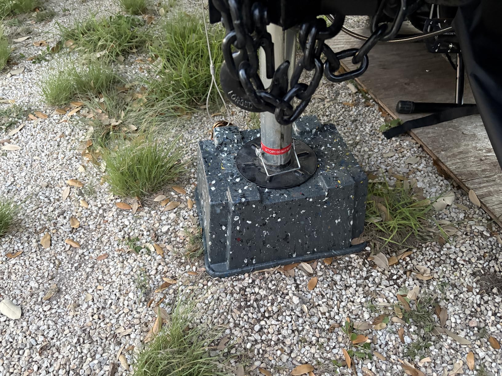 OX BLOX Heavy Duty Trailer Jack Block - 10,000 lb Capacity - Made in USA - RV Leveling Blocks & Stabilizer Pads, 100% Recycled Plastic customer photo 2