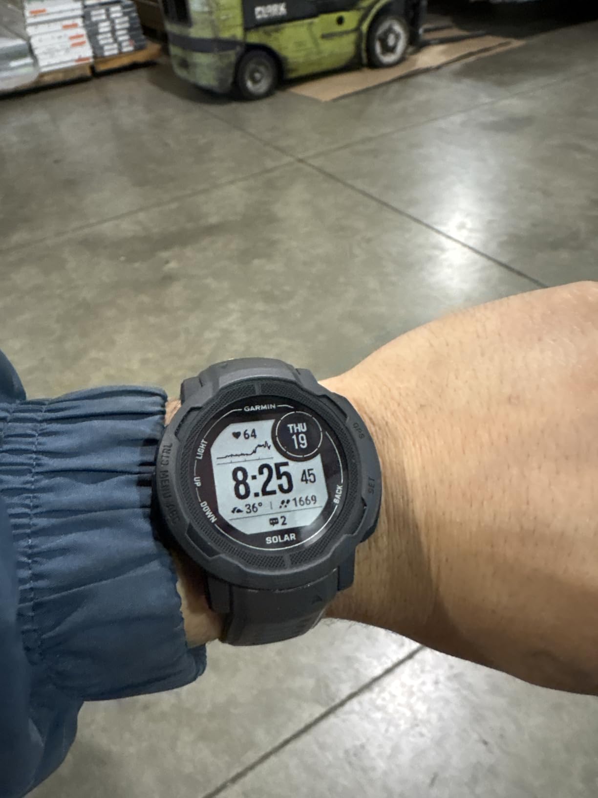 Garmin Instinct 2 Solar, Smaller-Sized Rugged Outdoor Watch with GPS, with Solar Charging Capabilities, Built for All Elements, Multi-GNSS Support, Tracback Routing and More, Graphite customer photo 1