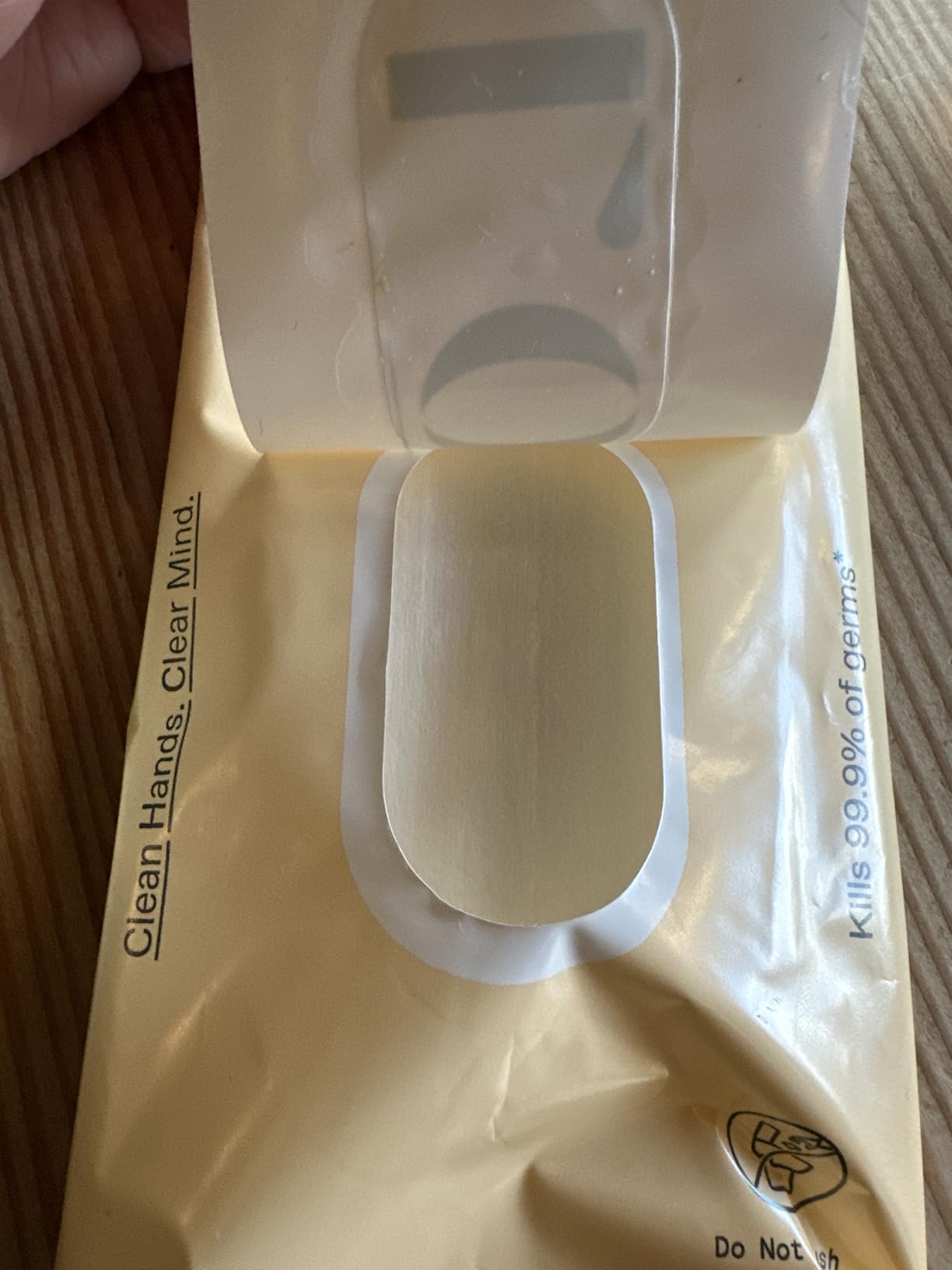 ALOH Peppermint Eucalyptus + Aloe Hand Sanitizer Wipes, Travel Size | 3 Pack 20ct Wipes (60 wipes) customer photo 1
