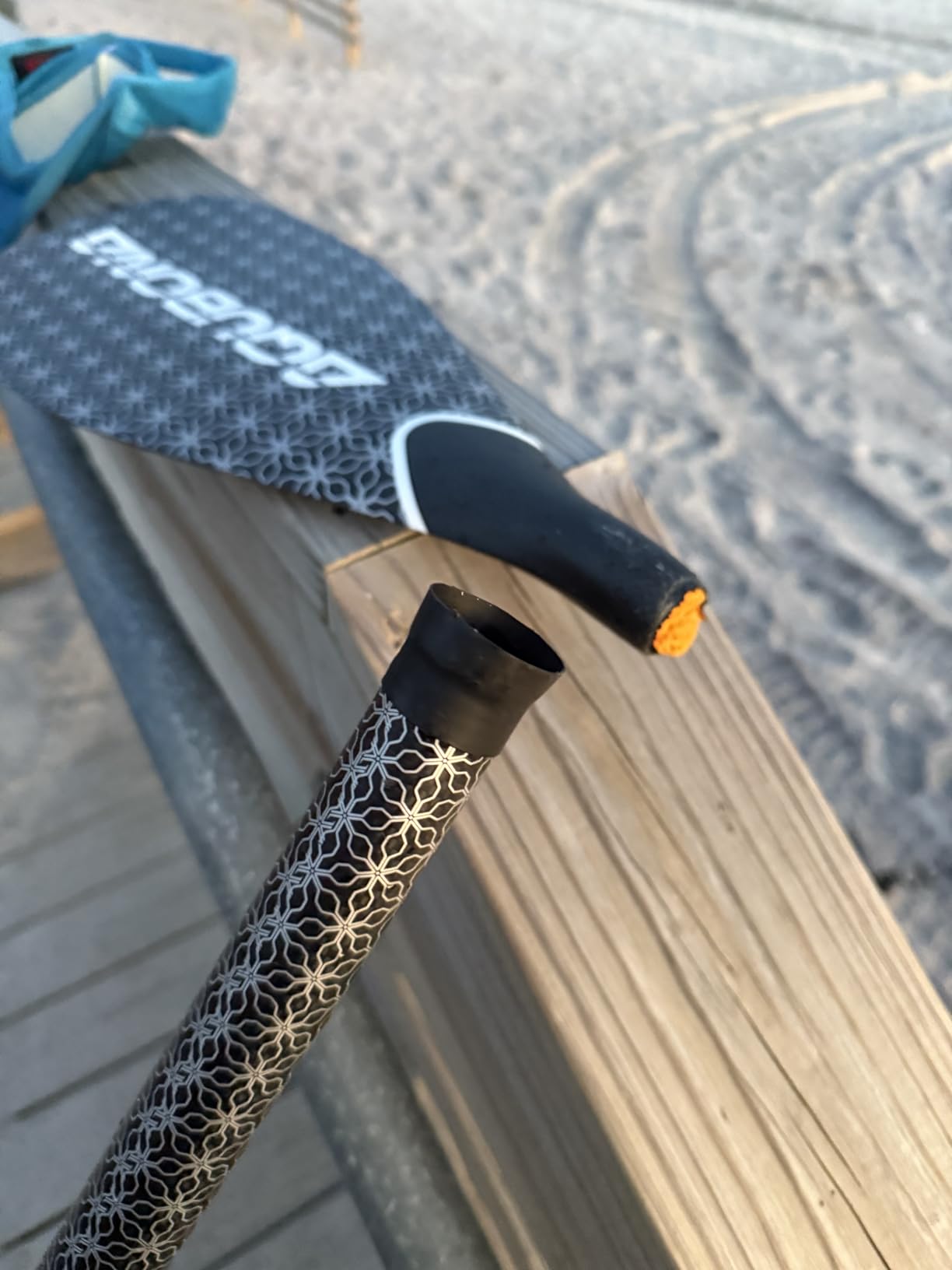 AQUBONA SUP Paddle- 3 Pieces 100% Carbon Fiber Adjustable Stand Up Paddle Board Paddle, Portable Durable Floating Paddle Board customer photo 2