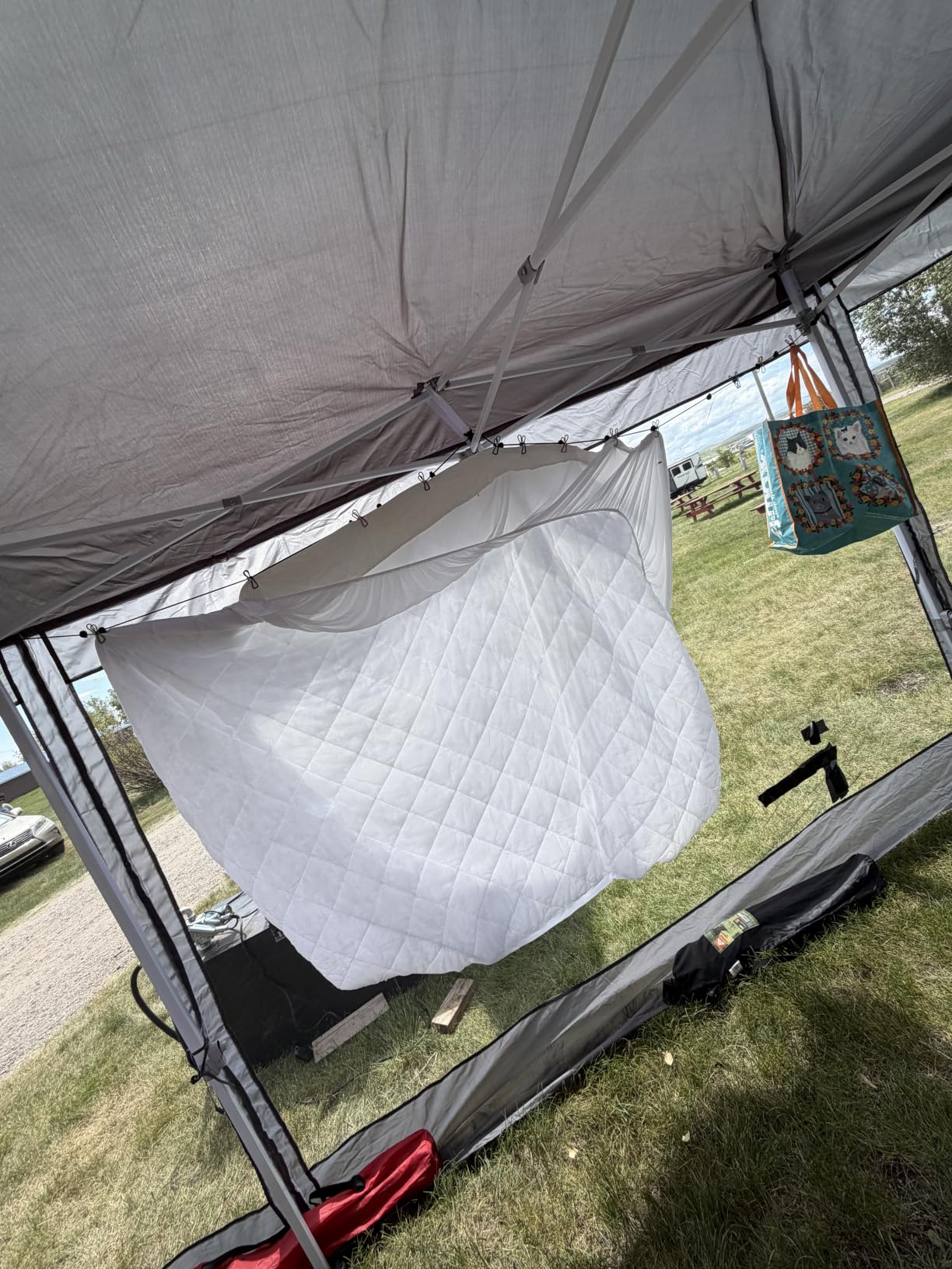 Retractable Portable Clothesline for Travel, Clothing line with 12 Clothes Clips, for Indoor Laundry Drying line, Outdoor Camping Accessories customer photo 1