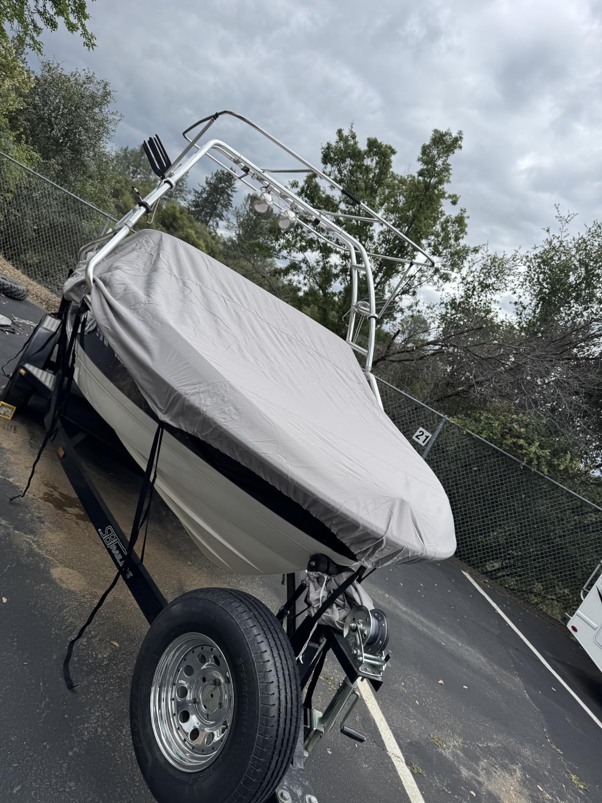 Heavy Duty 1200D PU Waterproof Boat Cover, Trailerable Marine Grade Polyester Canvas, Fit V-Hull, Tri-Hull, Fishing Boat, Runabout, Pro-Style Bass Boat with Strap, 17'- 19', Gray customer photo 2