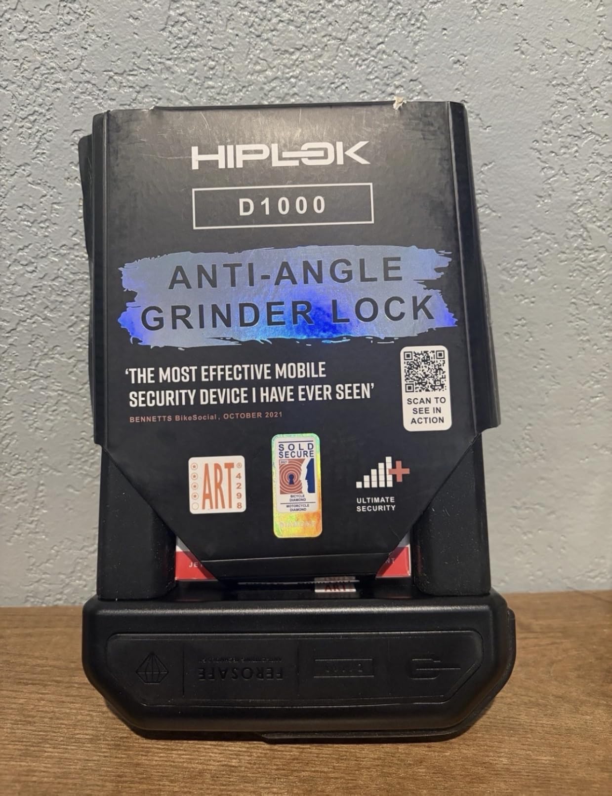 Hiplok D1000 Anti-Angle Grinder Bike Lock | Resists Angle Grinder Attacks | 32mm Shackle with 3 Replaceable Keys | High Security D Lock for Scooter, E-Scooter, Bicycle, E-Bike, Cargo Bike & Motorcycle customer photo 1