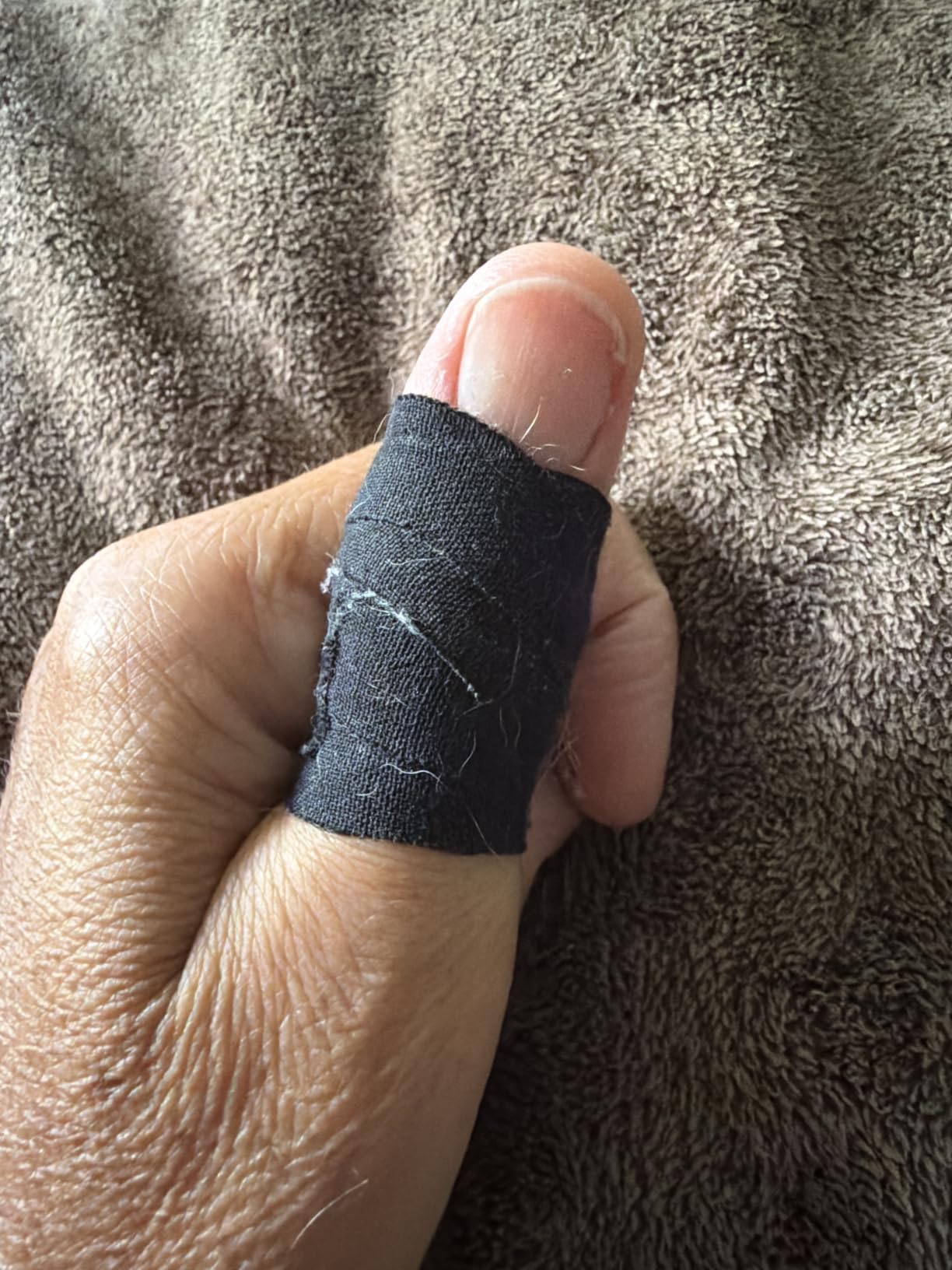 Bighorn Athletics Finger Tape 0.3-Inch x 45-Feet, 8 Rolls, White | For Jiu Jitsu, Rock Climbing, Volleyball, Football, Hands, Toes, Sports & Injuries | Residue-Free customer photo 1