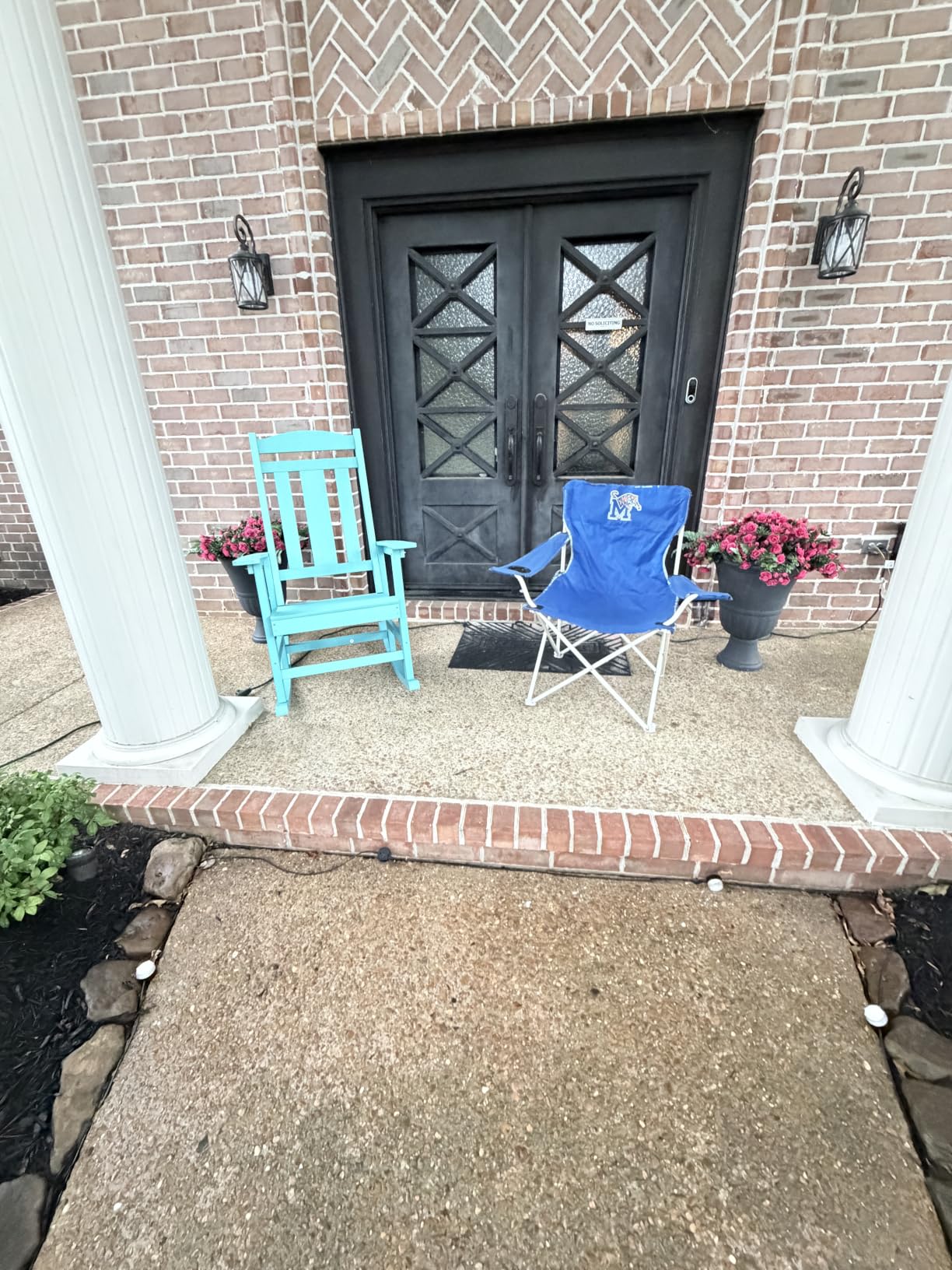 LUE BONA Outdoor Rocking Chairs Set of 2, Weather Resistant Poly Plastic Rocker, 350lb Heavy Duty, Oversized Porch Rocker for Adult, High Back Smooth for Outdoor & Indoor, Black customer photo 2