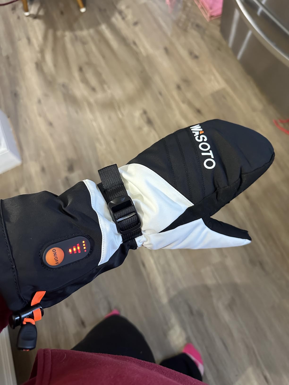 WASOTO Heated Mittens Gloves for Women Men 7.4V Battery 22.2Wh Electric Rechargeable Waterproof Ski Gloves for Winter Outdoor Work Skiing Snowboarding Hiking Fishing Camping Raynaud customer photo 2