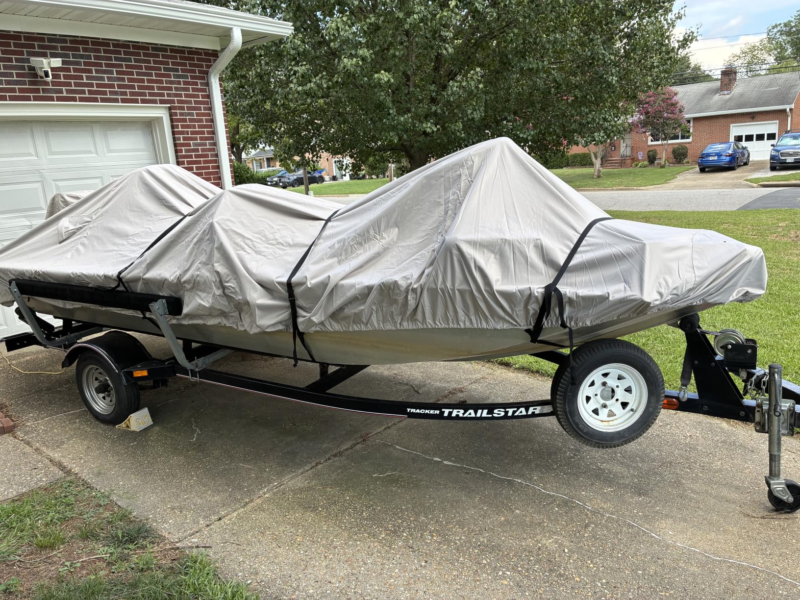 1200D Waterproof Boat Cover - Fits 16' to 18.5' ft Bass, V-Hull, Tri-Hull, Fish & Ski, Runabout Bowrider Boats - Heavy Duty Canvas Black customer photo 2