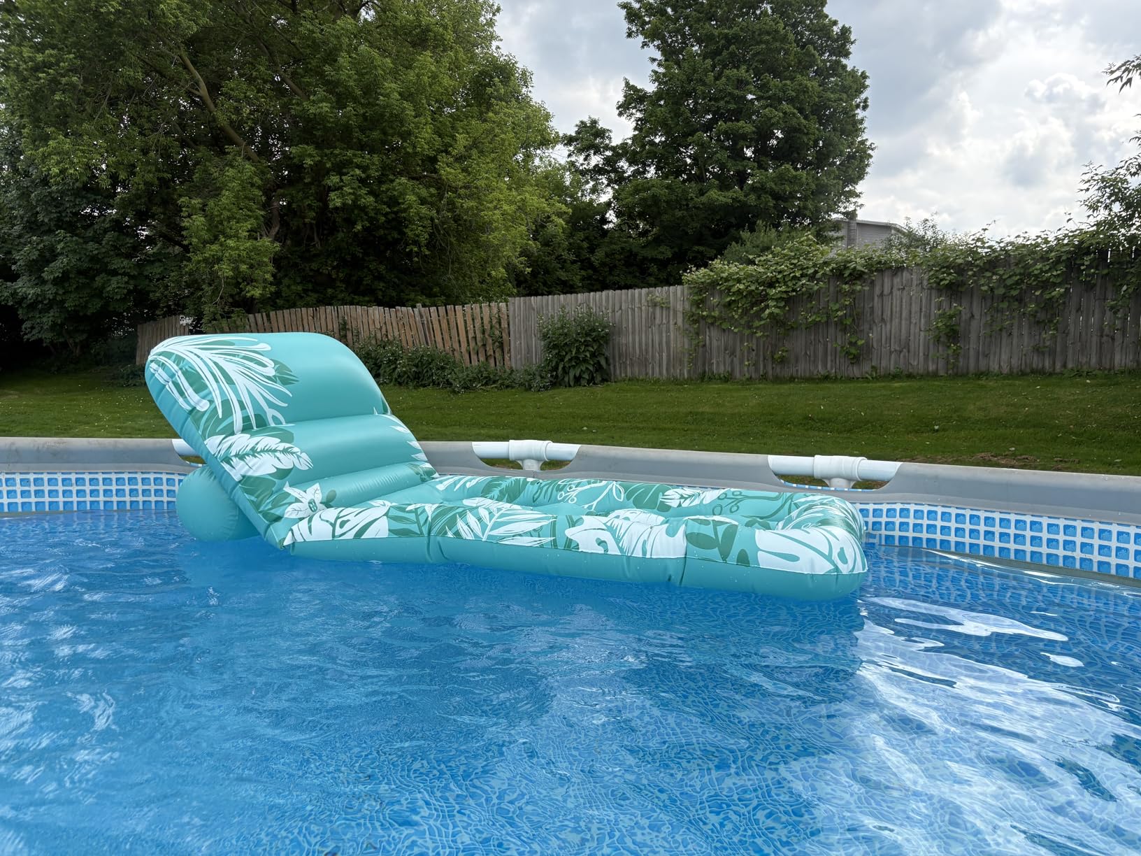 Jasonwell Inflatable Pool Float Adult with Adjustable Backrest customer photo 1