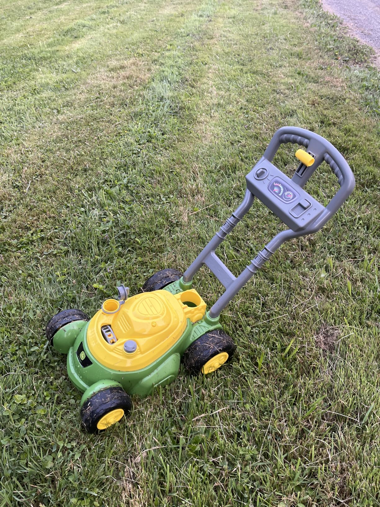 John Deere Bubble Lawn Mower for Toddlers, Bubble Blowing Machines, Indoor and Outdoor Gardening Toy, Birthday, Party Favor for Preschool Girls and Boys, No Batteries Required, 2+ customer photo 1