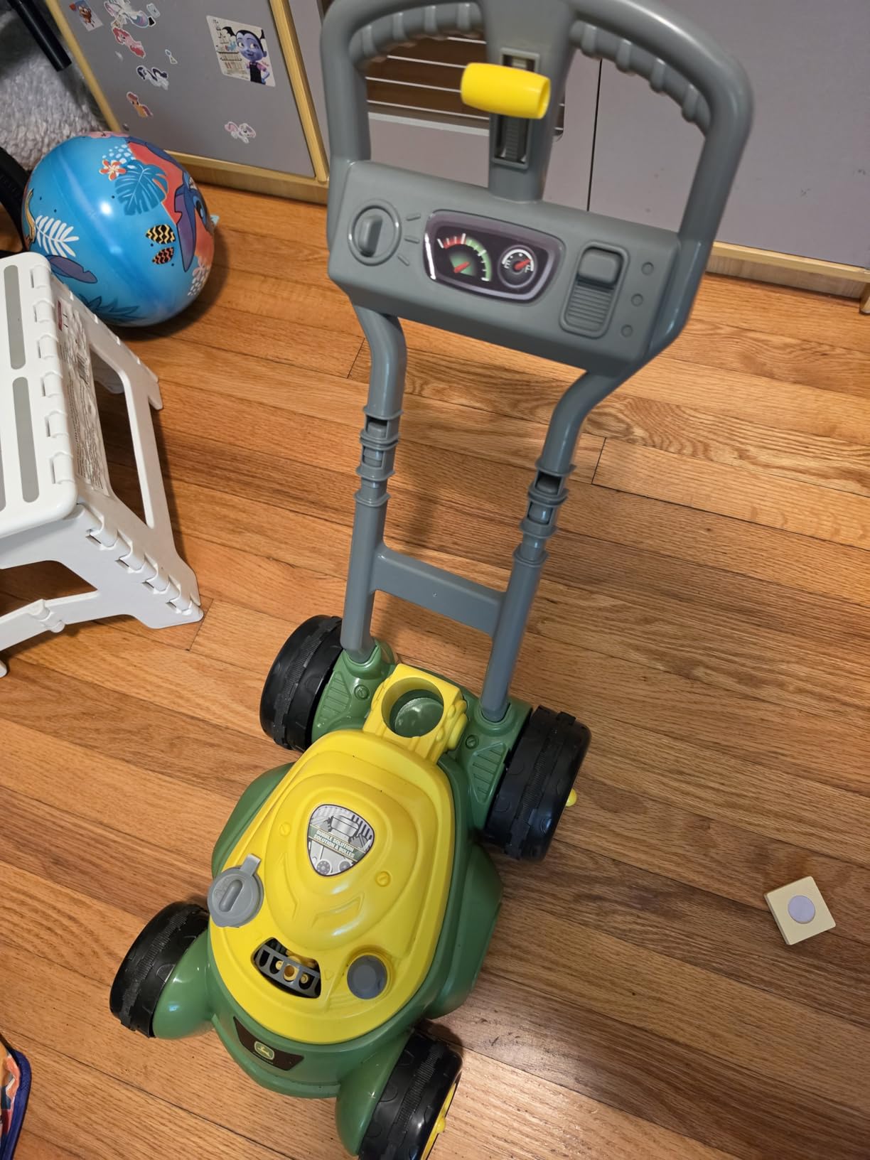 John Deere Bubble Lawn Mower for Toddlers, Bubble Blowing Machines, Indoor and Outdoor Gardening Toy, Birthday, Party Favor for Preschool Girls and Boys, No Batteries Required, 2+ customer photo 2