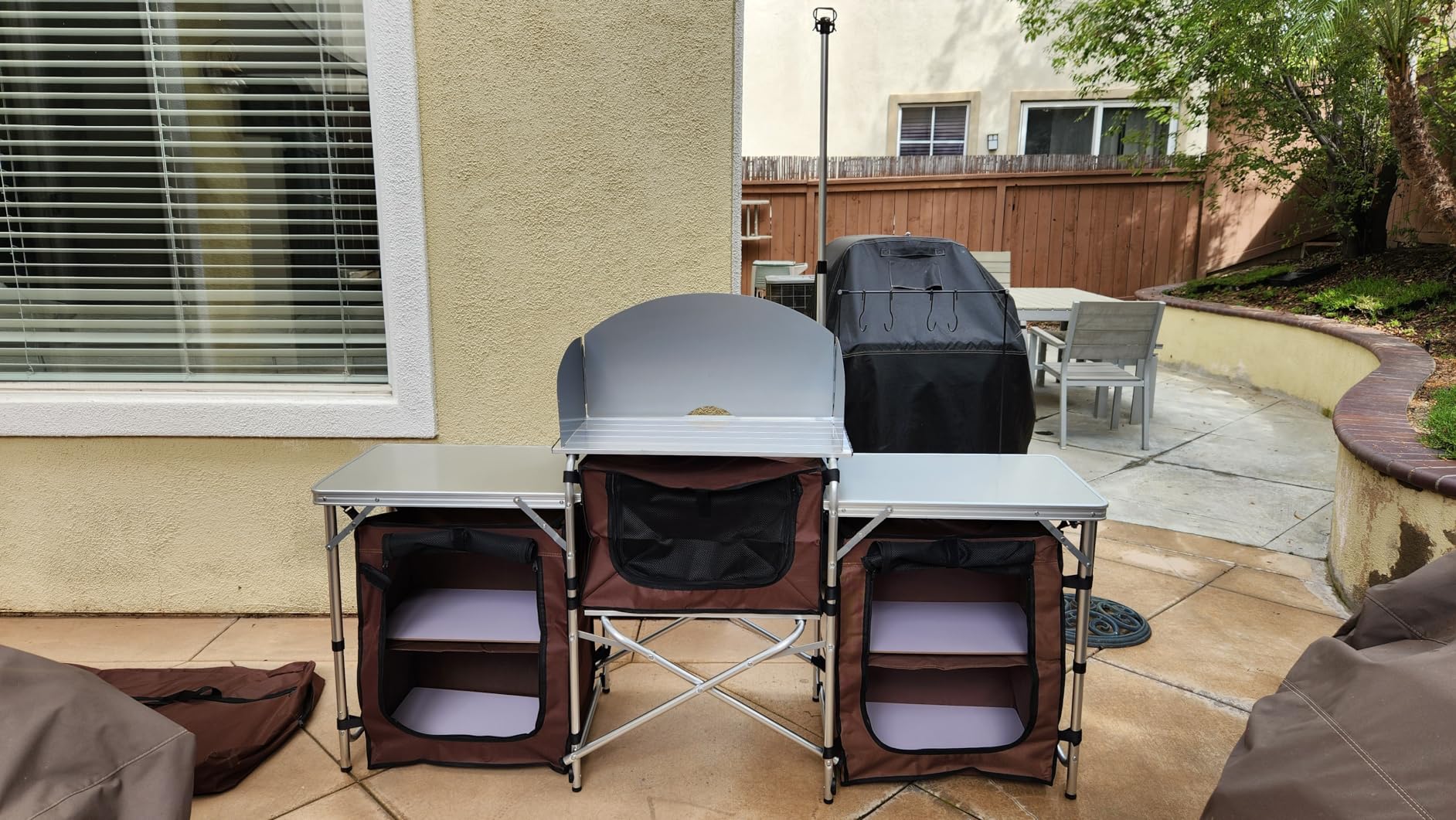 VEVOR Camping Kitchen Table, Folding Outdoor Cooking Table with Storage Carrying Bag, Aluminum Cook Station 3 Cupboard & Detachable Windscreen, Quick Set-up for Picnics, BBQ, RV Traveling, Brown customer photo 2