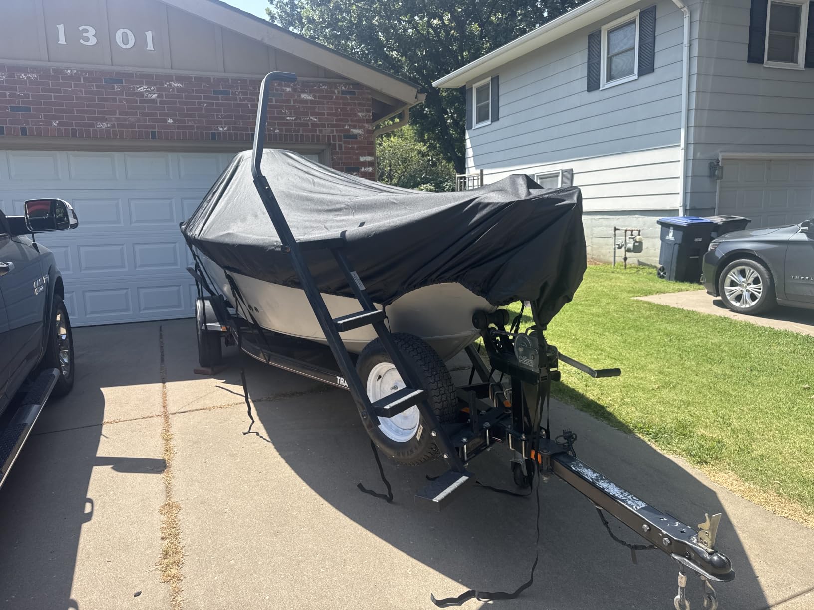 Boat Cover 14-16 ft, 1200D Waterproof V-Hull, Gray | Fits 14 foot 15ft 16 ft Bass Tracker Boat, Heavy Duty, UV & Tear-Resistant, Air Vents, 11 Straps & Motor Cover customer photo 1