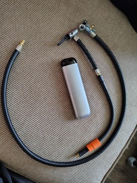 AstroAI L7 Tire Inflator Portable Air Compressor, 150 PSI Cordless Bike Pump customer photo 1