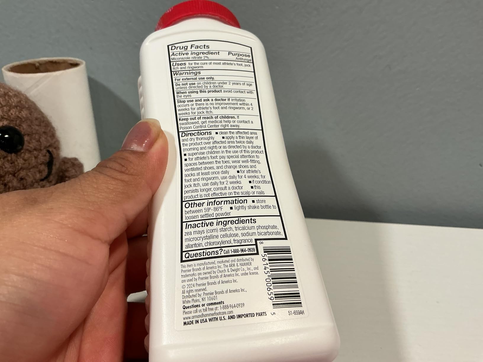 Arm & Hammer Medicated Athlete's Foot Powder, Antifungal Treatment with Baking Soda, 3.5 oz customer photo 2