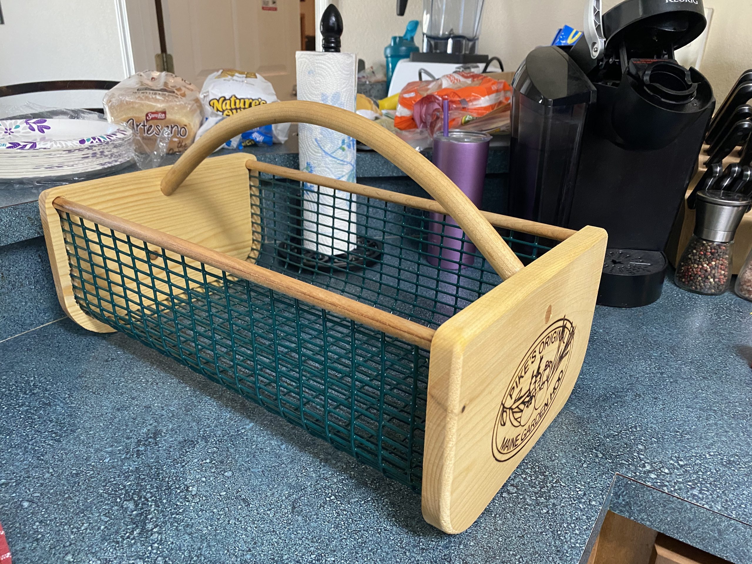 Maine Garden Hod Basket for Vegetable Gardening and Harvest Gathering, Pine and Oak with PVC Wire Mesh, USA Made, 16 x 9 in, 8 quart customer photo 2