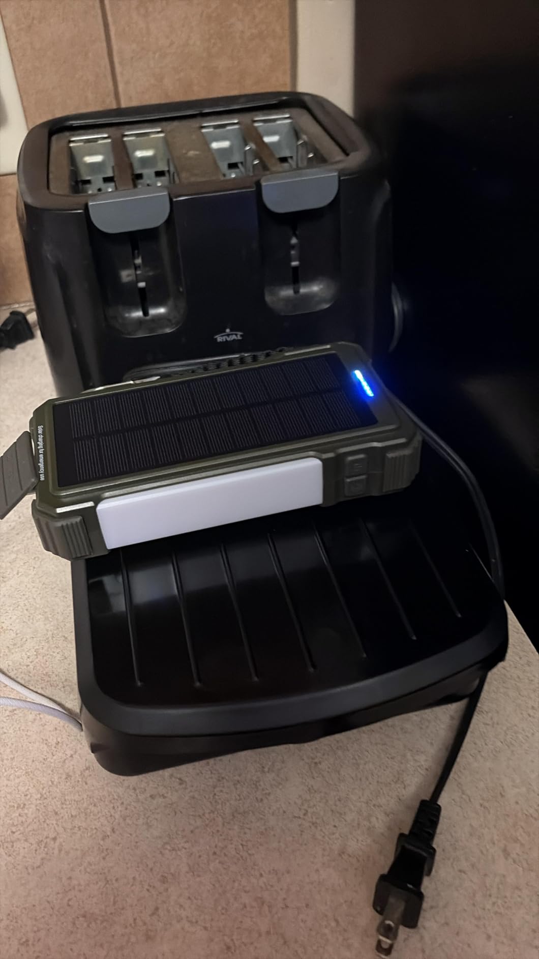 BLAVOR Solar Power Bank 20000mAh Built-in Cables, Wireless Charger for Phones & Apple Watch, 20W Fast Charging Battery Pack with USB C, Flashlight, Solar Charger for iPhone, iPad, iWatch, Samsung customer photo 1
