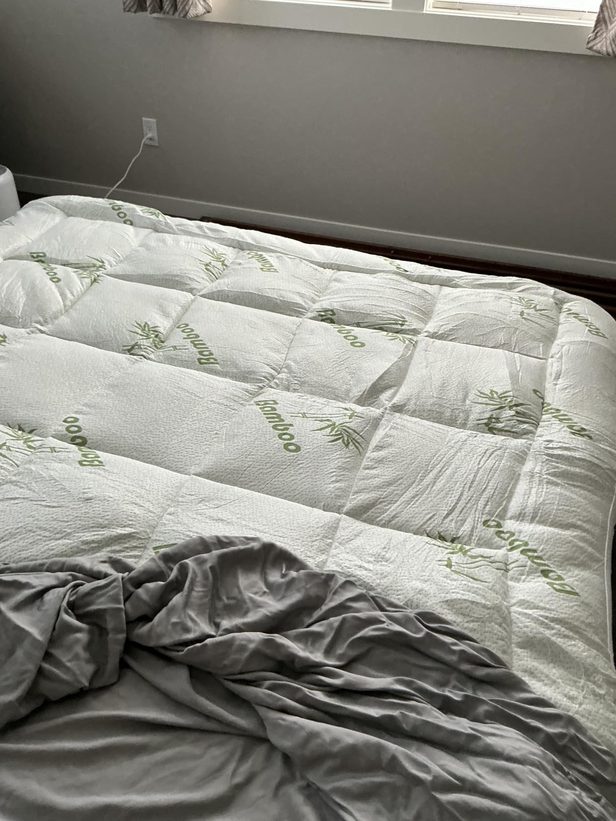 Mattress Topper Short Queen RV Size, Cooling Extra Thick Breathable Viscose Made from Bamboo Mattress pad, Soft Quilted Fitted Mattress Cover with 1000 GSM Down Alternative Fill (8-21