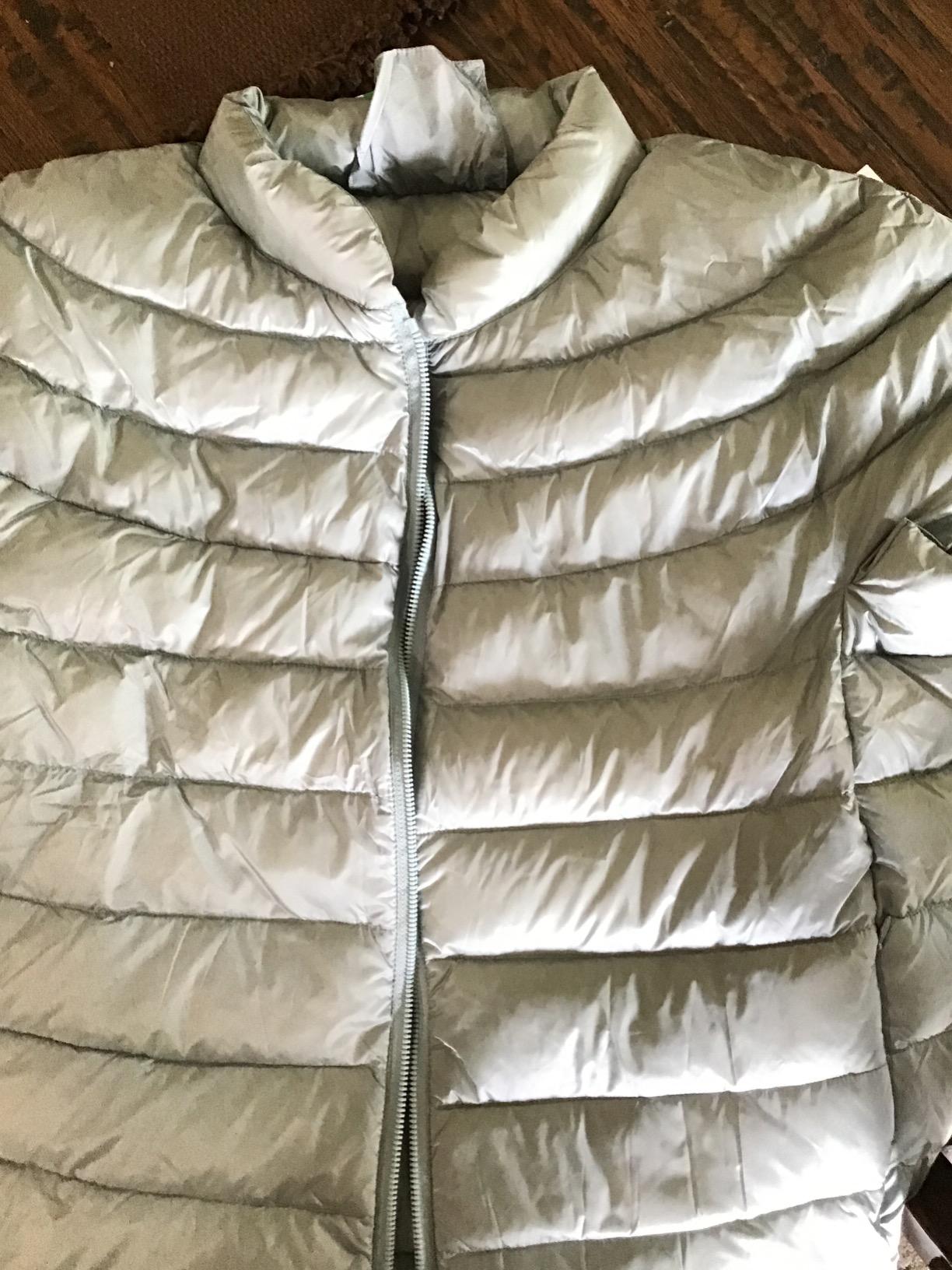 Martha Stewart Women's Quilted Down Puffer Vest, Lightweight Short Sleeve Jacket with Pockets, Warm Winter Coat customer photo 2