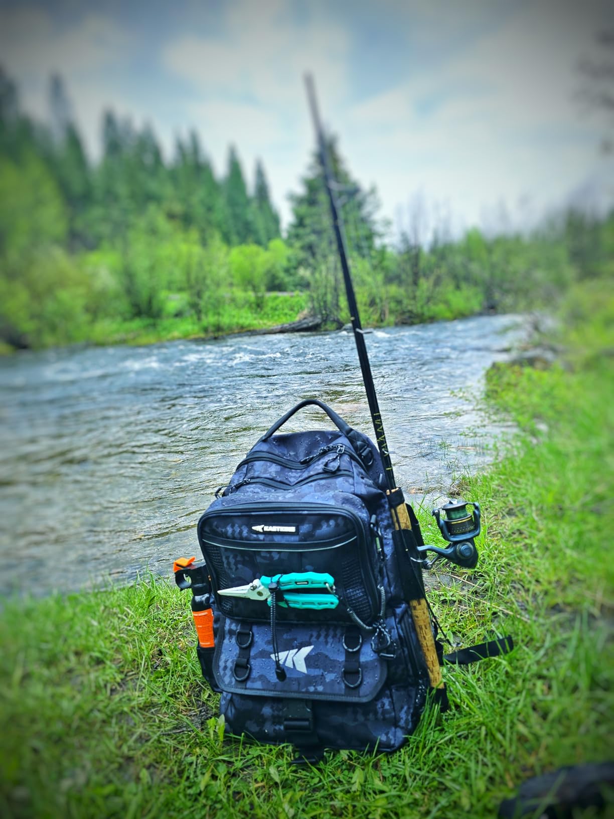 KastKing BaitSpace Fishing Tackle Backpack with Removable Bait Binder, 2 Rod Holders Storage Fishing Gear and Equipment | 50L Capacity Tackle Backpack, Water-Resistant customer photo 1