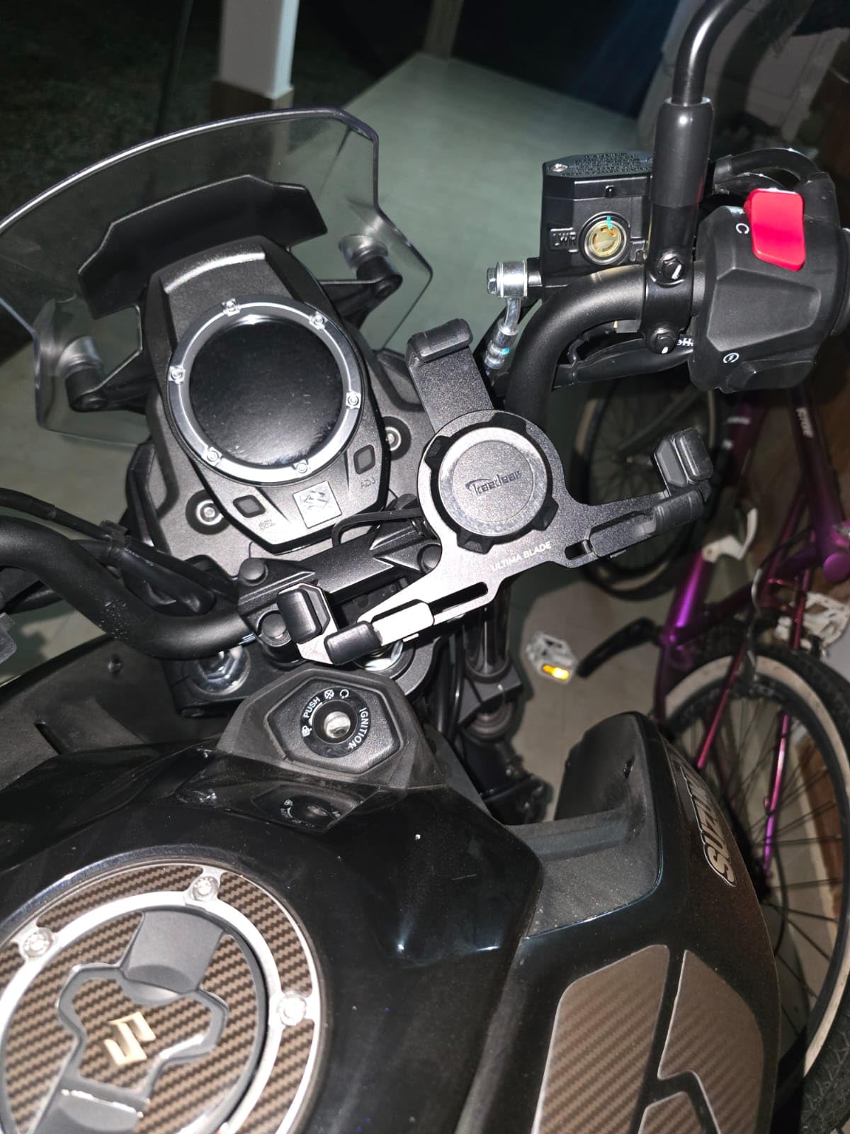 Kaedear Qi Wireless Charging Motorcycle Phone Mount, KDR-M27PA-BK | Qi wireless charging, aluminum body, anti-vibration, USB charging, quick release, anti-theft mount, durable construction customer photo 1