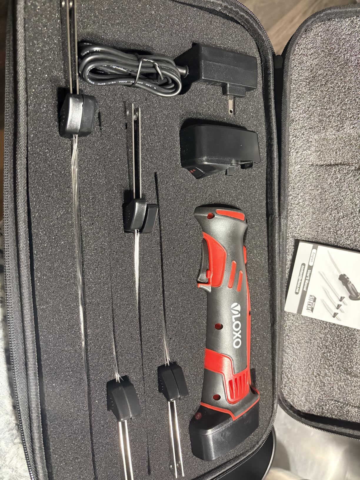 VLOXO Electric Fillet Knife with 4 Stainless Steel Blades, Storage Case | Cordless Fillet Knife Features Safety Lock, Non-Slip Grip Handle, Rechargeable for Filleting, Meat, Bread, Turkey customer photo 1