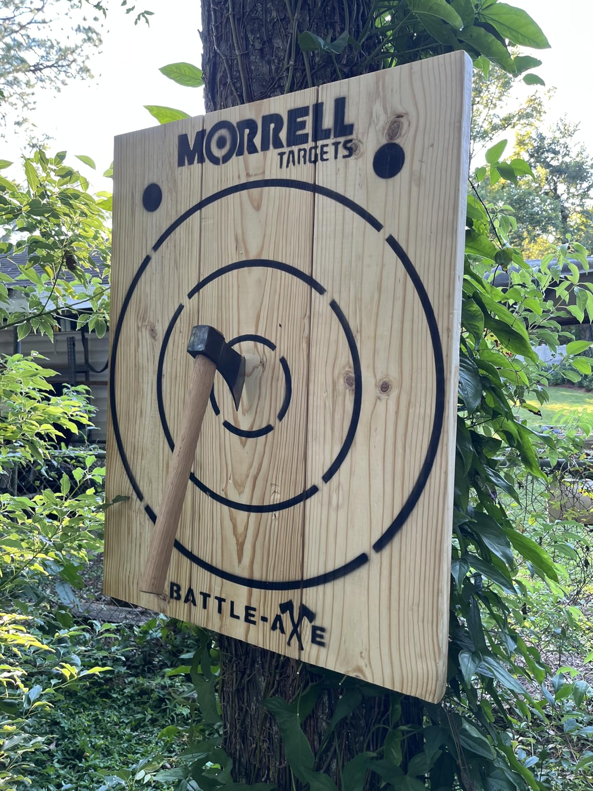 Morrell Targets Battle Axe Single Wood Throwing Target Board with Metal Chain for Outdoor and Camping Axes, Hatchets, 28 x 2.5 x 36.25 Inches, Black customer photo 1