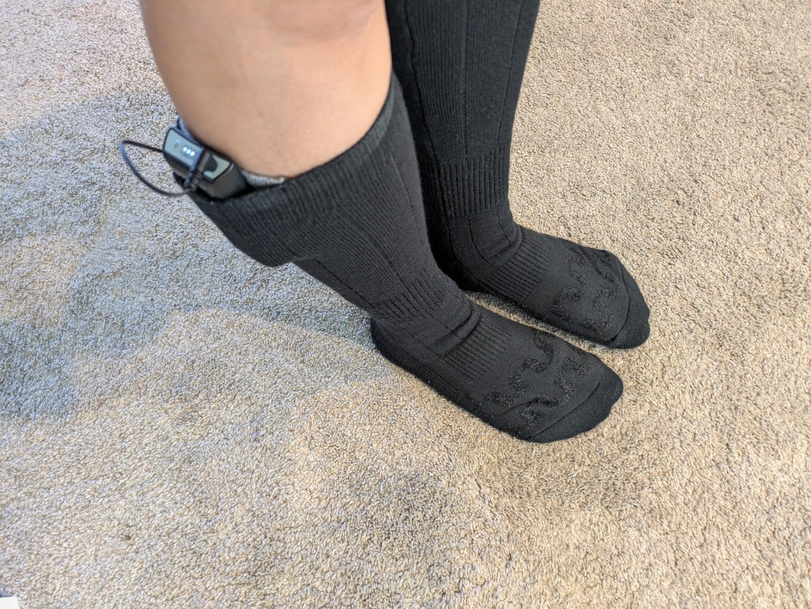 Rechargeable Heated Socks Men Women - Washable Battery Operated Foot Warmer for Ski Hunting - Electric Winter Heating Socks for Work Boot Toe Sleep Bed Indoor Outdoor Sports Walking Research customer photo 2