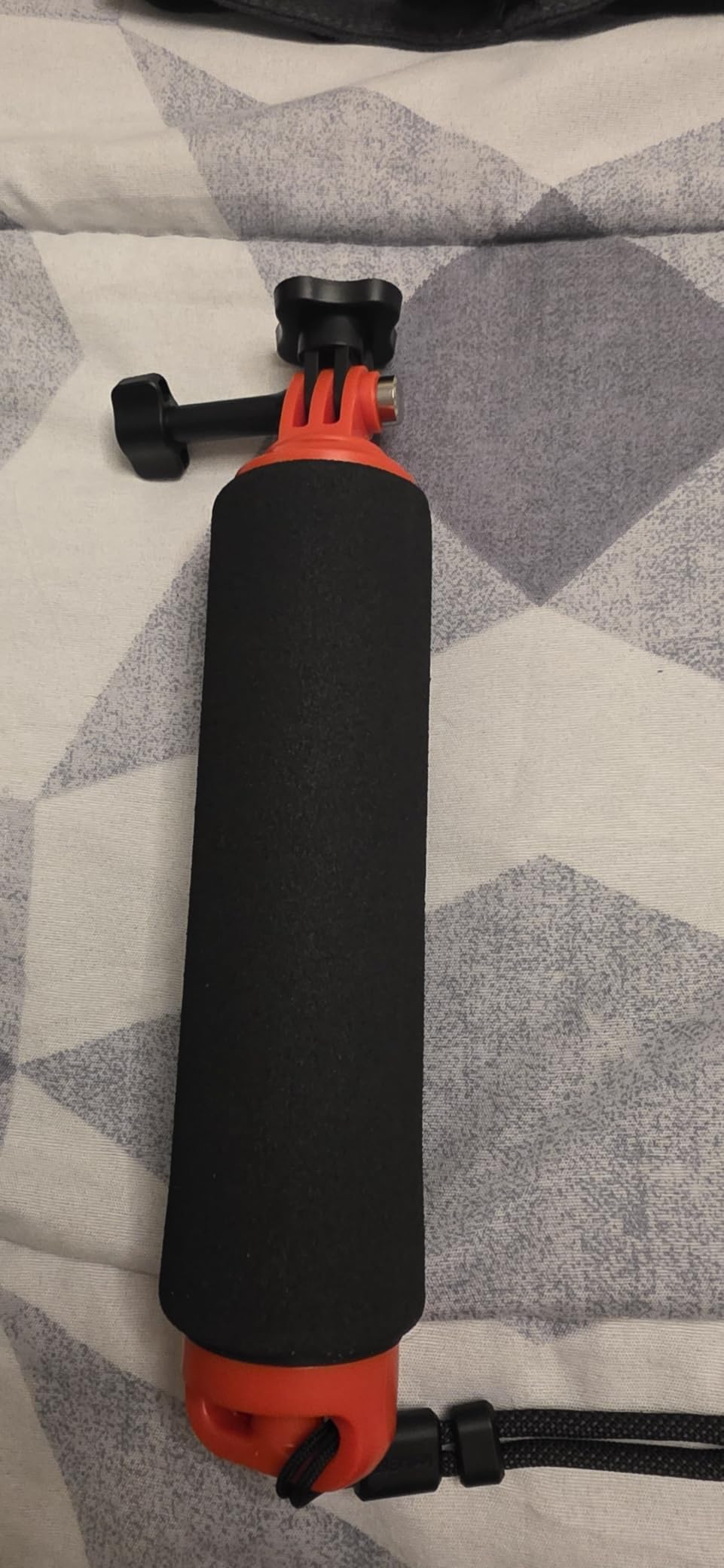 Insta360 Floating Hand Grip, Buoyant Mount with Non-Slip Handle, Compatible Ace, Ace Pro, Ace Pro 2, GO 3, GO 3S, GO Ultra, X2, X3, X4, X5 Action Cameras, Black & Orange customer photo 1