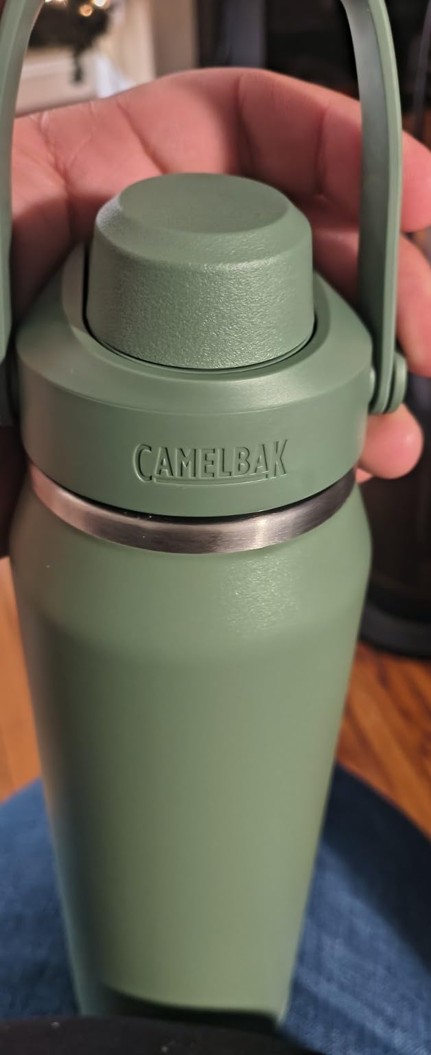 CamelBak Thrive Chug Insulated Stainless Steel Water Bottle, Cold Retention with High Flow Lid for Everyday Hydration and Active Use, 32oz, Moss customer photo 1