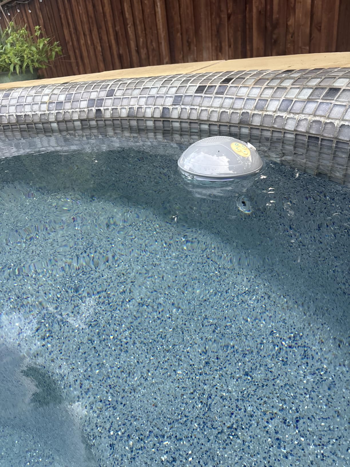 Bluetooth Pool Speaker w/Colorful Pool Fountain Light, 3 in 1 Floating Pool Speaker Loud Sound, IP68 Waterproof Floating Hot Tub Speakers, Bluetooth 5.4, 24H Playtime customer photo 2