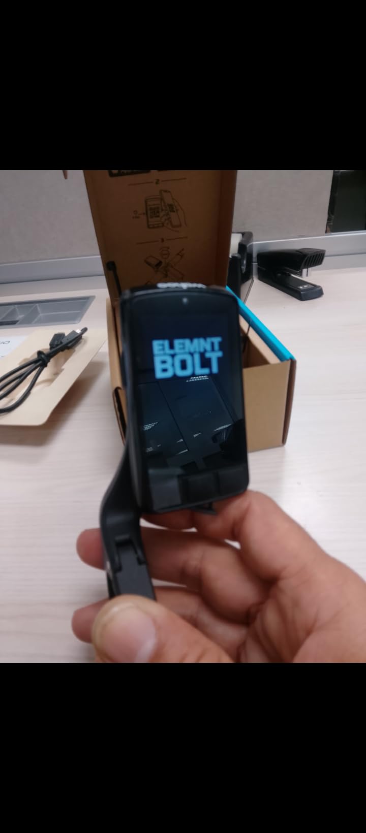 Wahoo ELEMNT Bolt V3 GPS Cycling/Bike Computer, Black customer photo 2