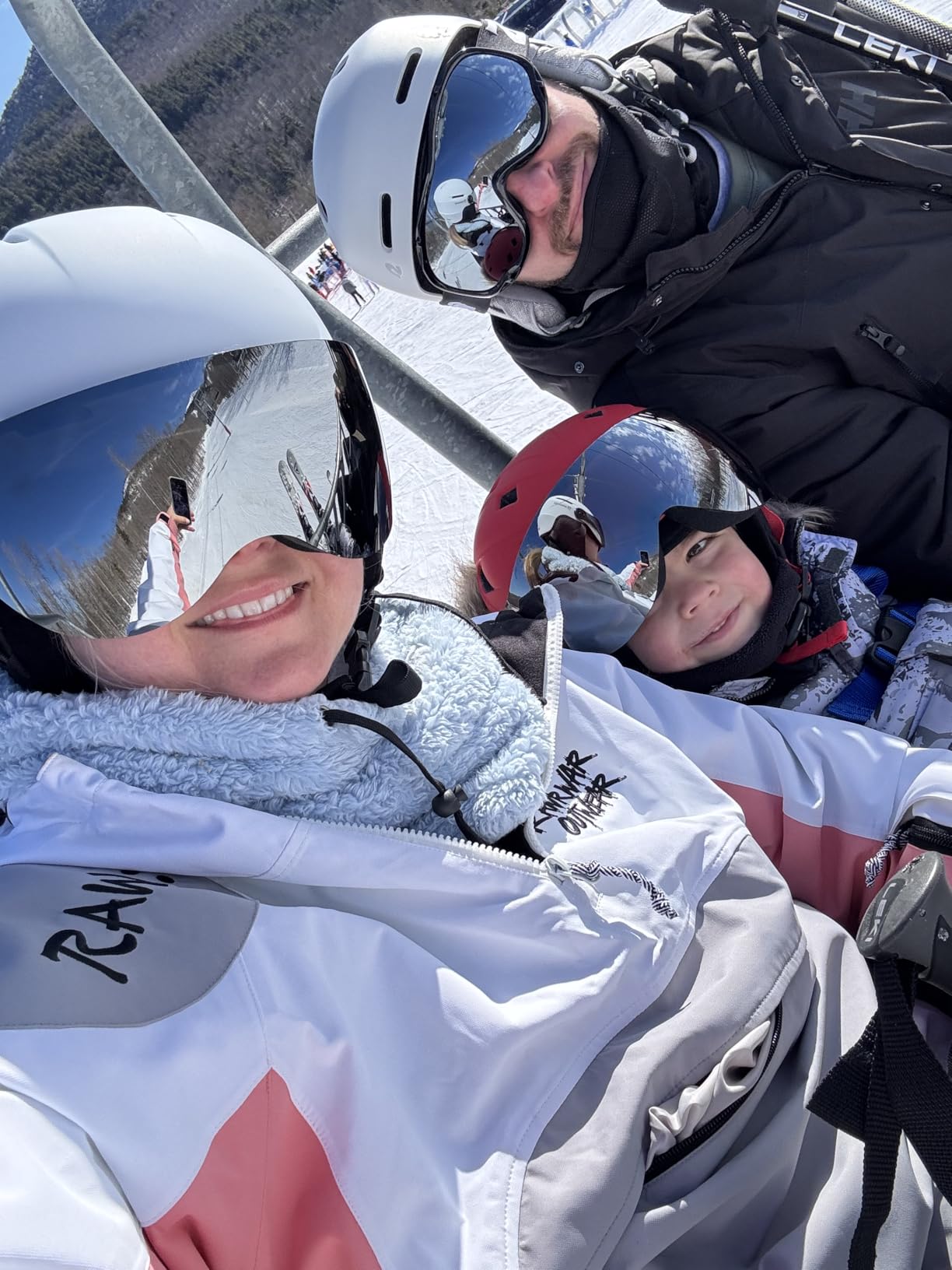 Odoland Kids Ski Helmet with 2-in-1 Visor Goggles for Boys & Girls, Adjustable Snowboard Helmet, Ages 3-12 customer photo 2