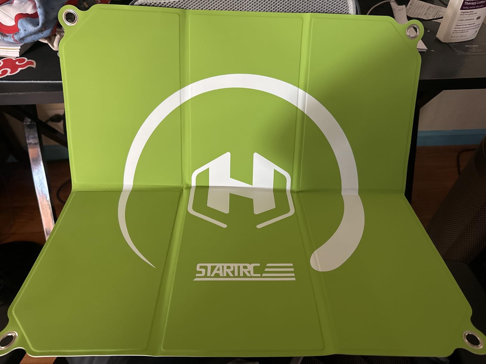 STARTRC Drone Landing Pad 22 inch Foldable & Waterproof with Wipe-clean Surface, Drone Accessories for DJI Mini 5 Pro/4/3/Mini 4k/NEO 2/Avata 360/Lito X1/Mavic 4 pro/Air 3s, Landing Pad Weighted with Stakes (55cm) customer photo 2