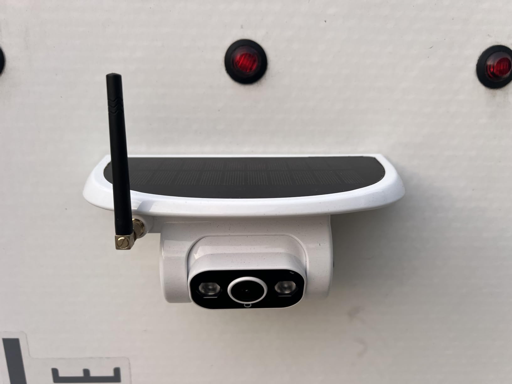 Pemacom Wireless Backup Camera for Towable-RV: 1-Second Magnetic No Wiring Long Distance Signal for Thor/Forest River Series RVs - 7.3