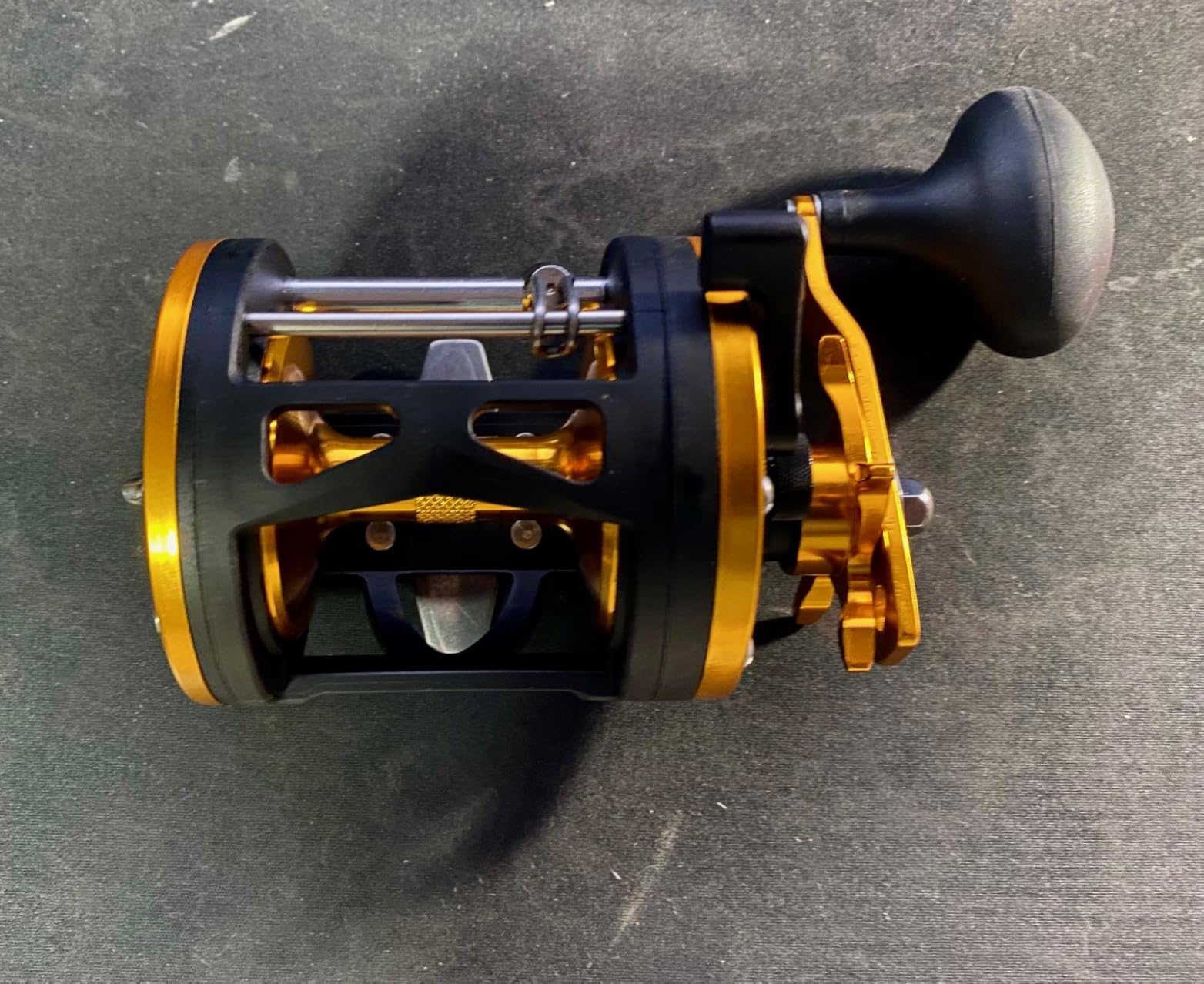 HAUT TON Vortex Baitcasting Fishing Reels, Saltwater Inshore Surf Trolling Reel, Round Baitcaster Reel Up to 44LBS Powerful Max Drag, Conventional Reel for Catfish, Musky, Salmon customer photo 2